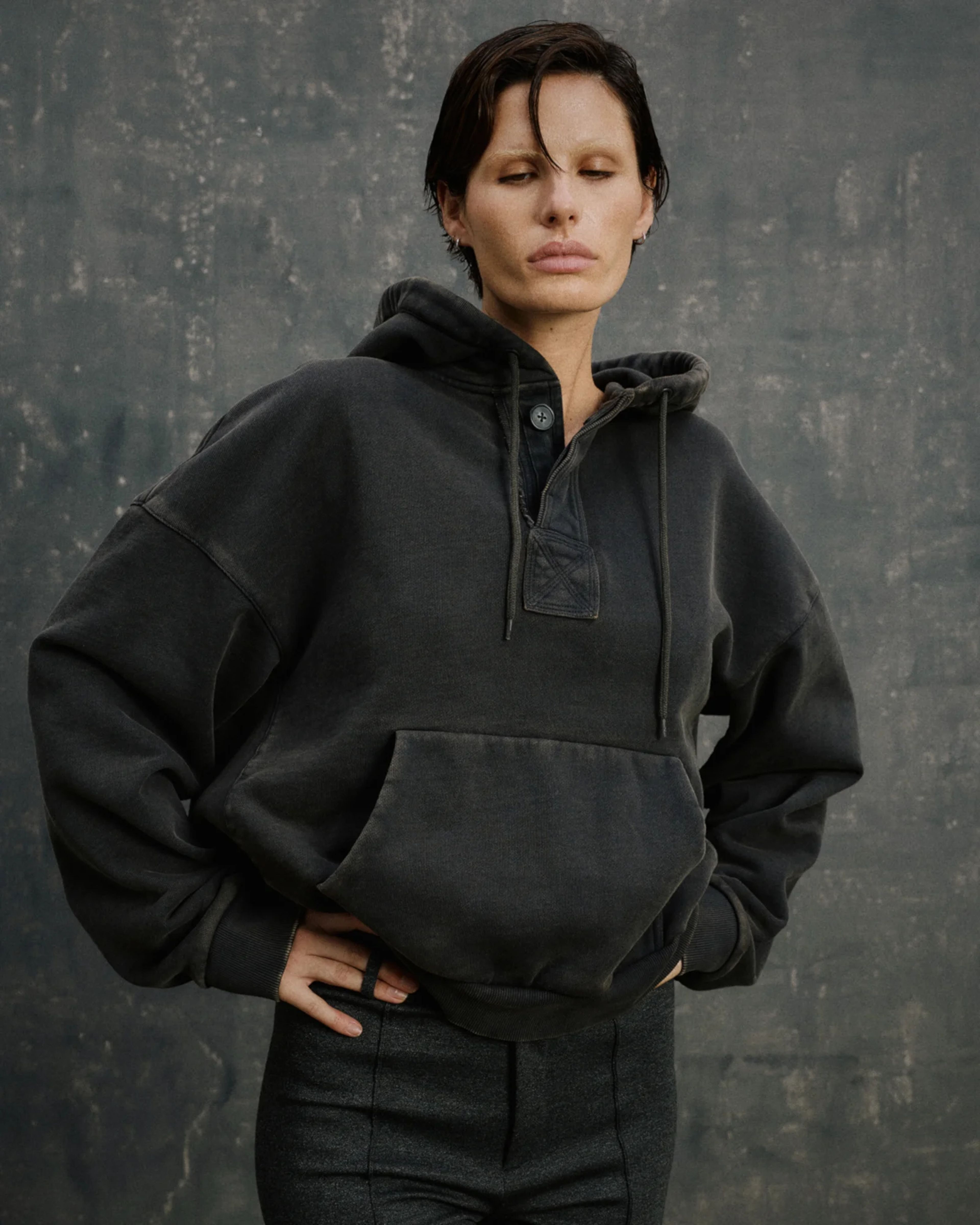 Surge Hood Washed Black - Image 1