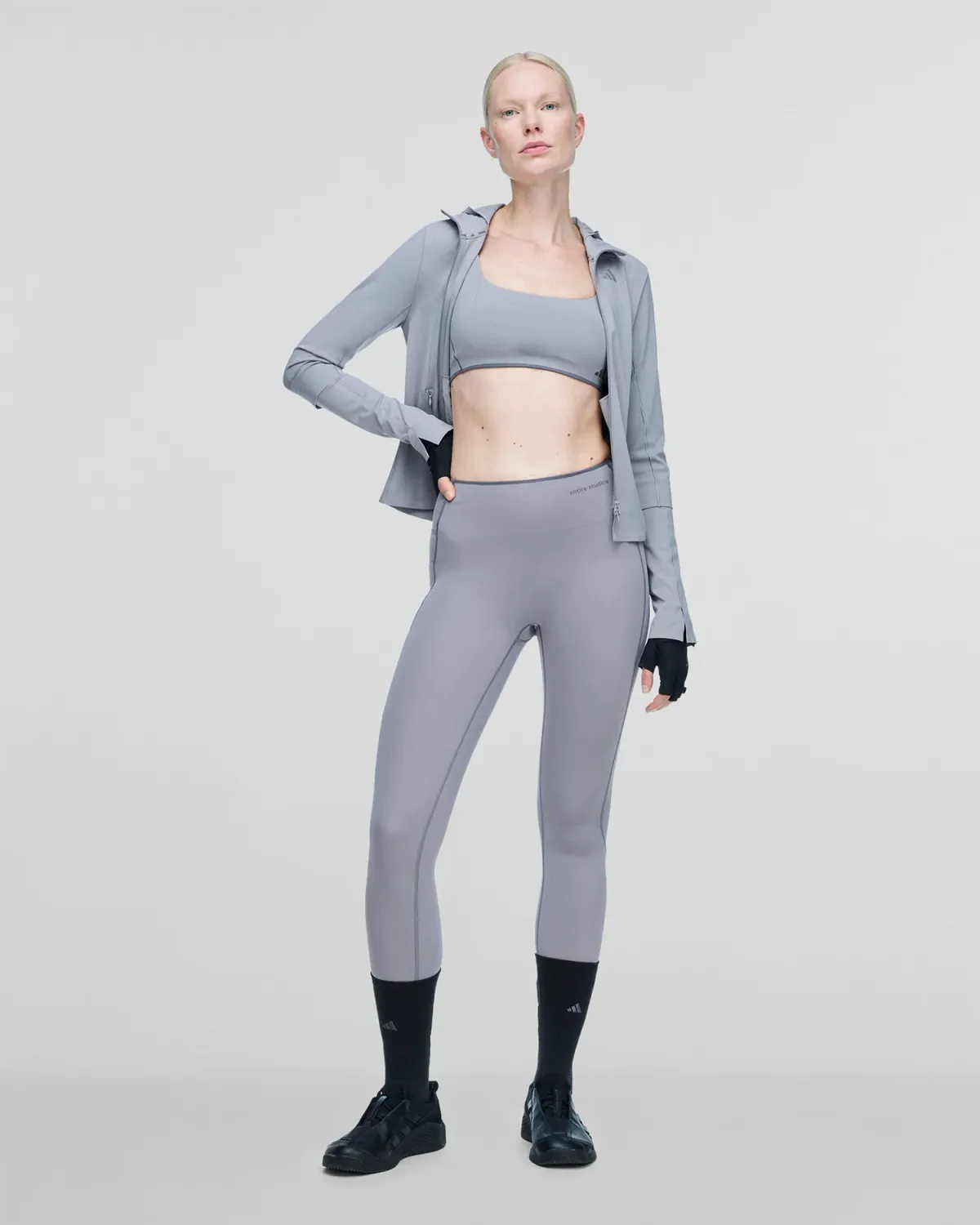 Training Midlayer Dove Grey - Image 4