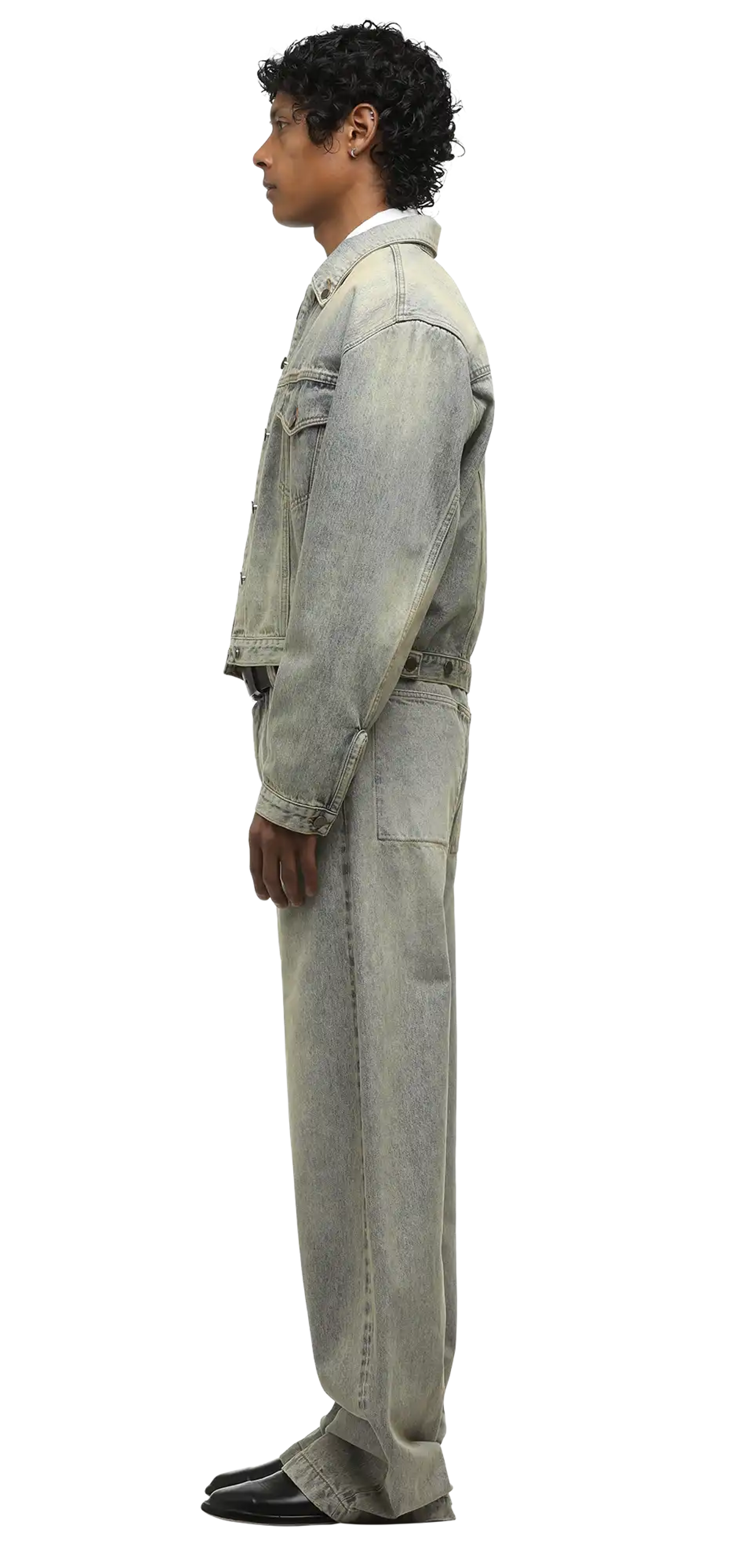 gem-jeans-surface-wave character left view