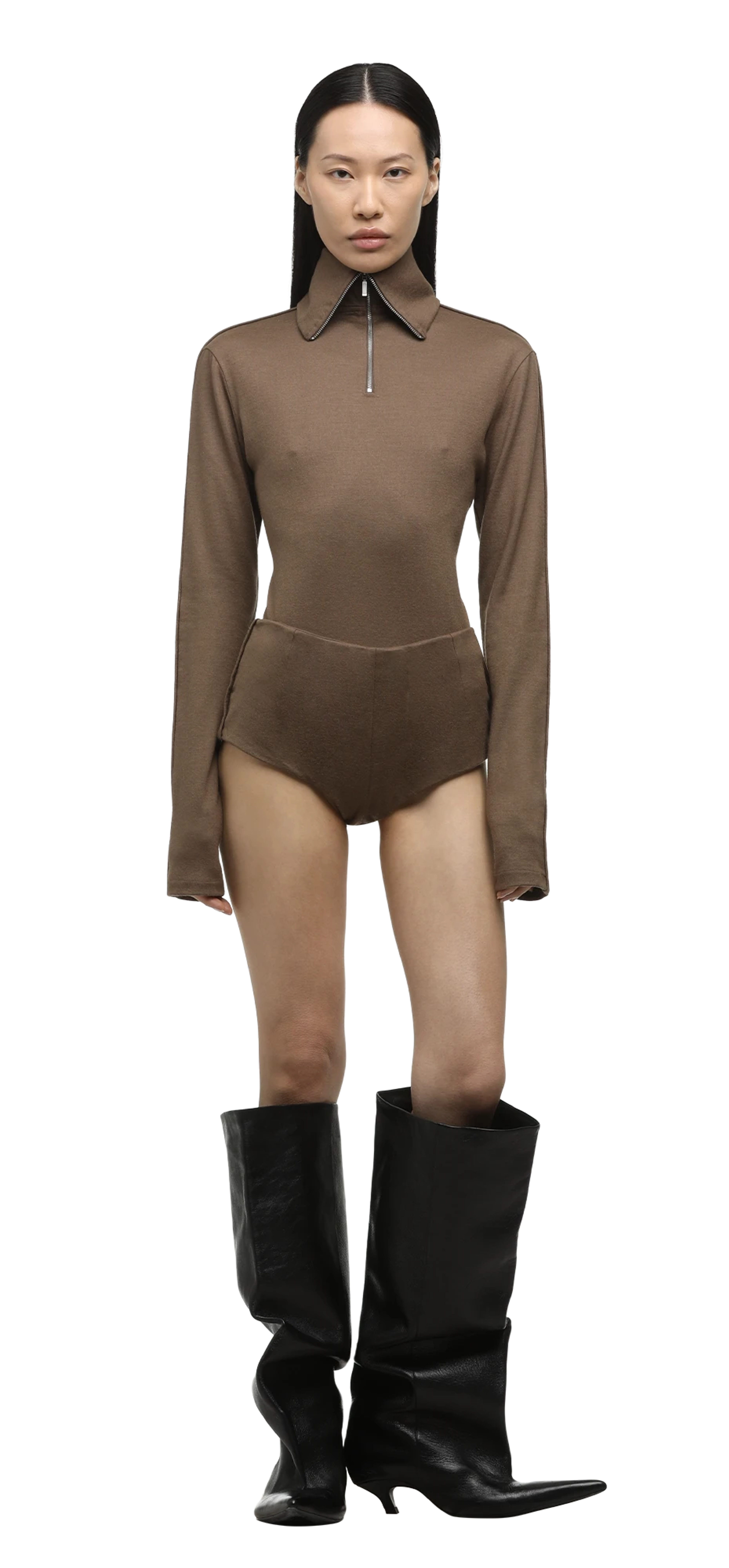 woolie-shorts-coffee character front view