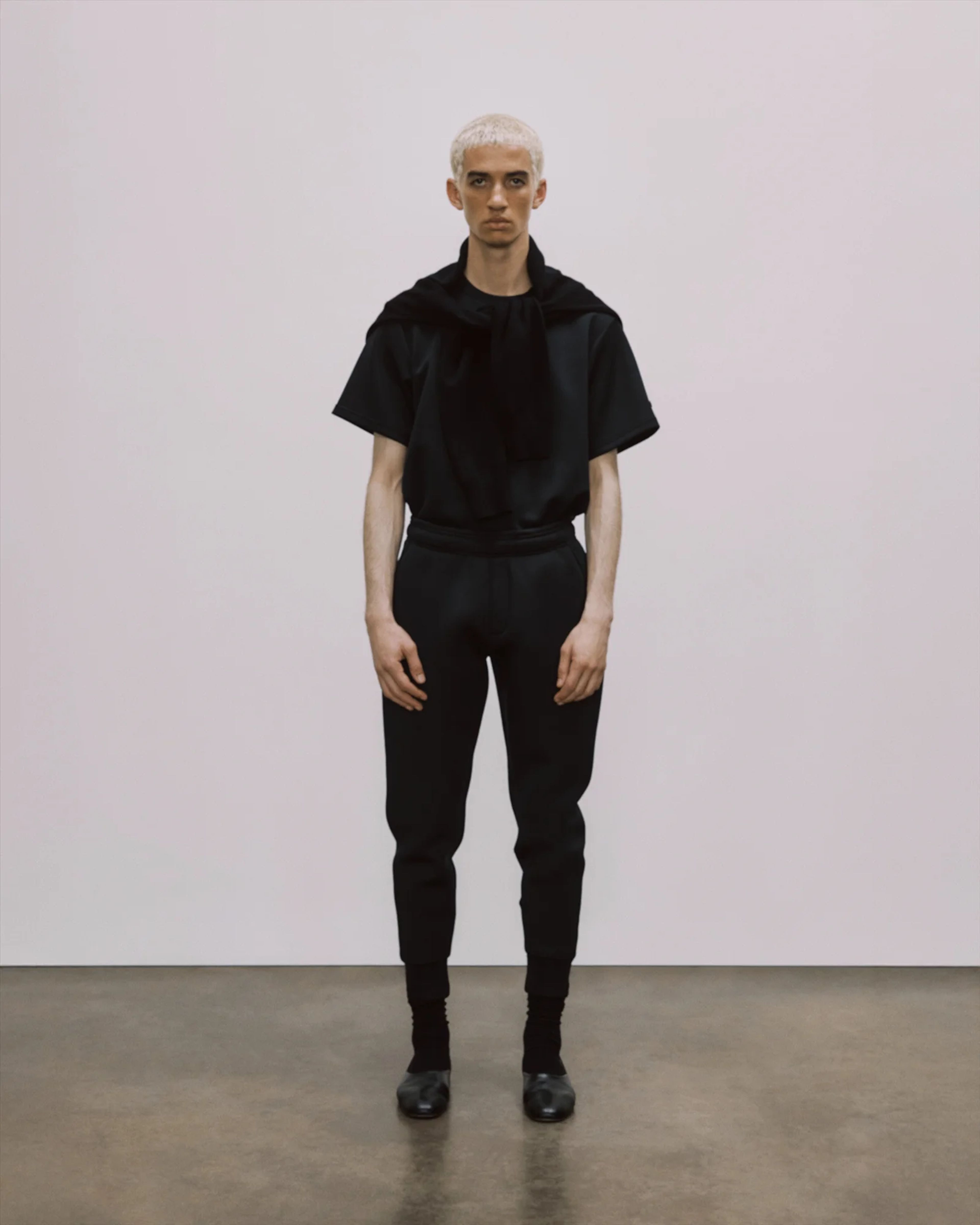 Slim Scuba Sweat Black - Image 1