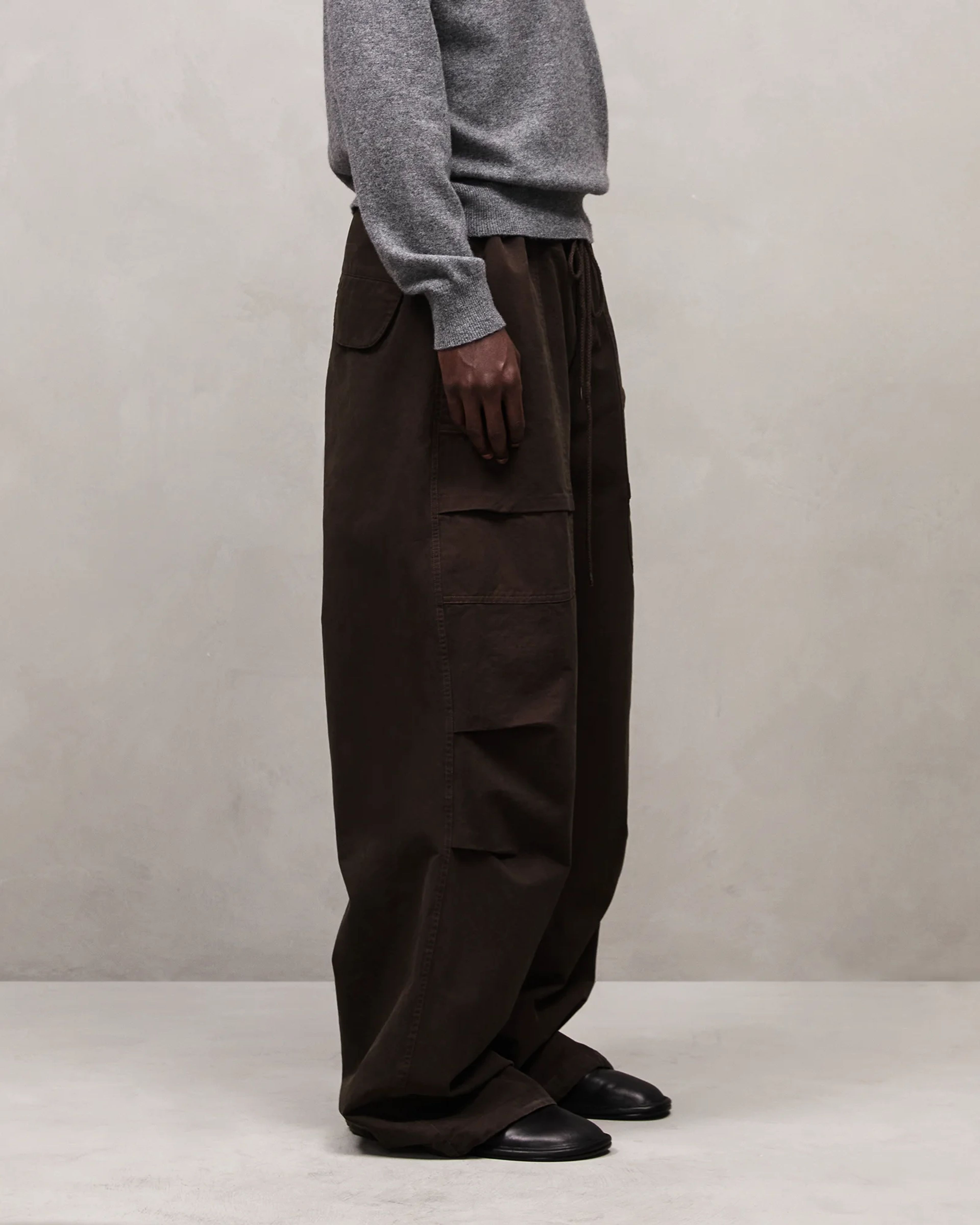 Barren Cargo Brunette - Image 2