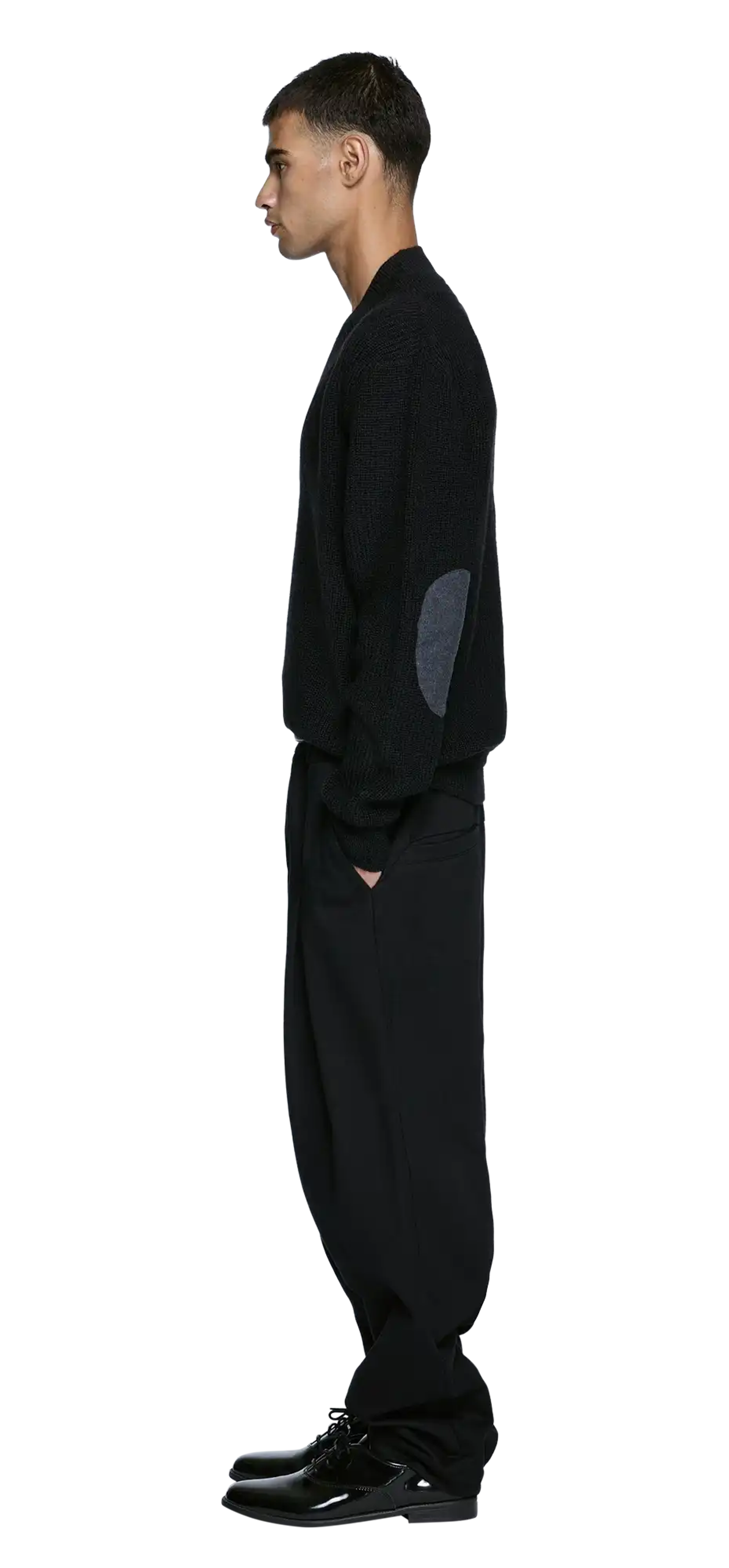 knit-v-neck-black-fw character left view