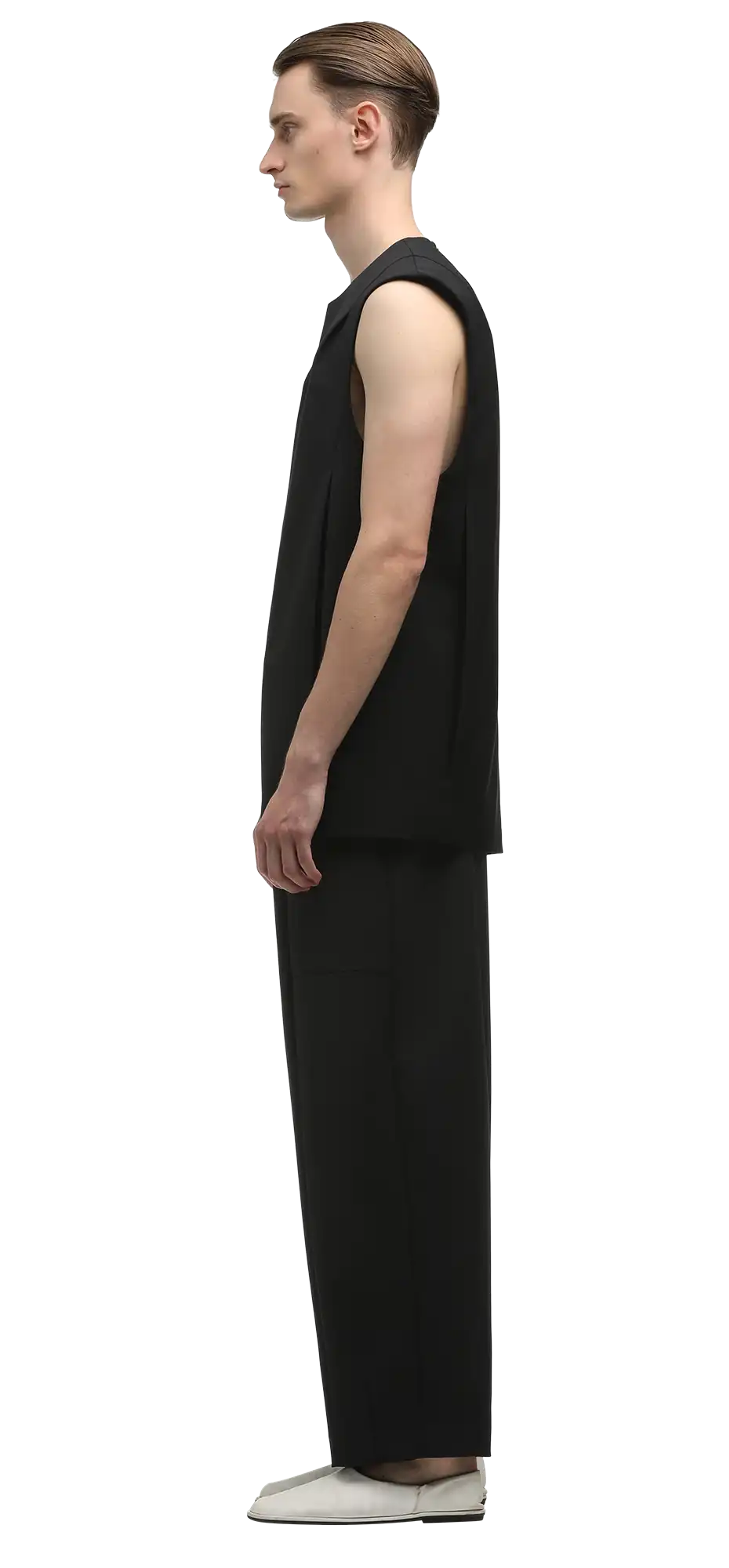 structured-tank-black character left view