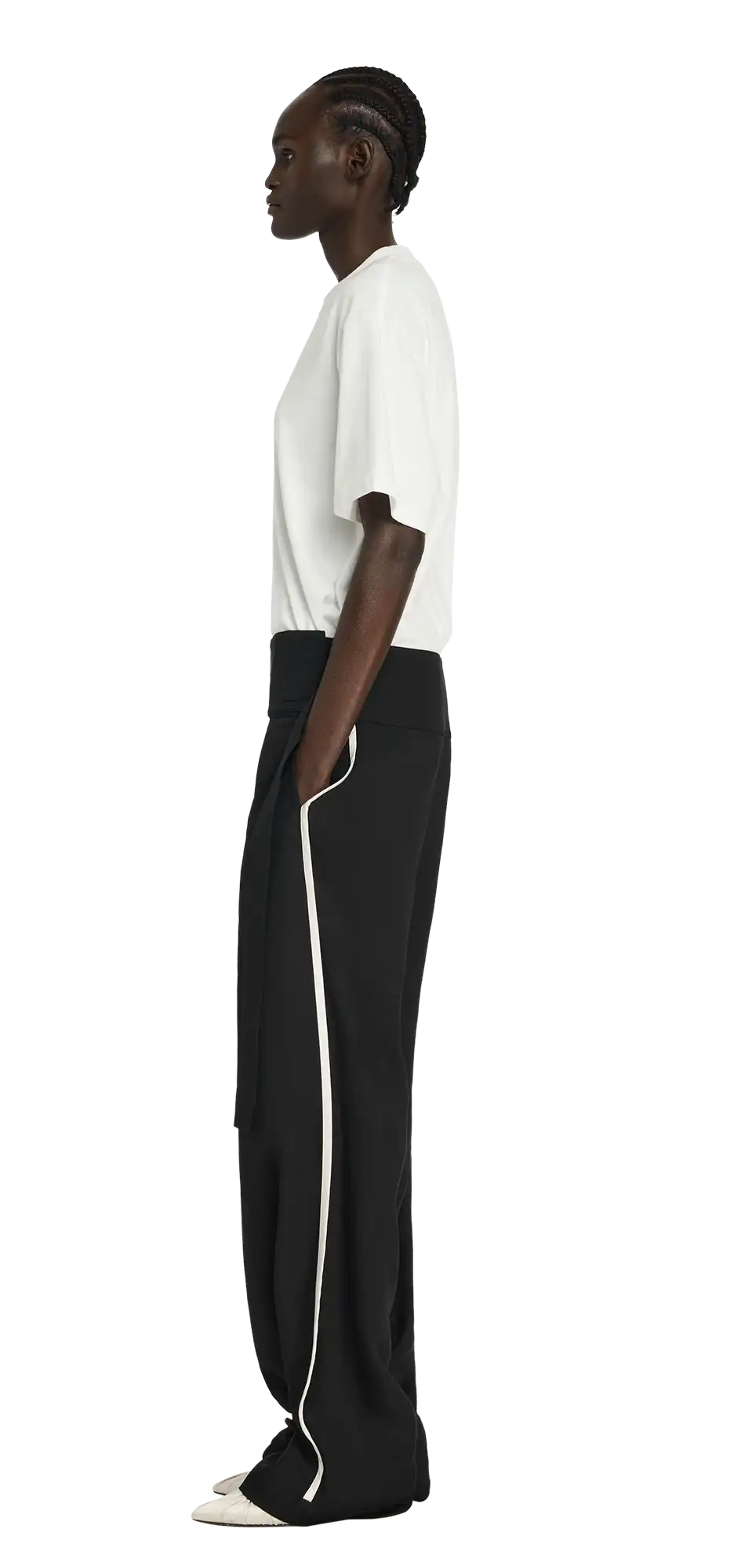 pinch-pants-black character left view