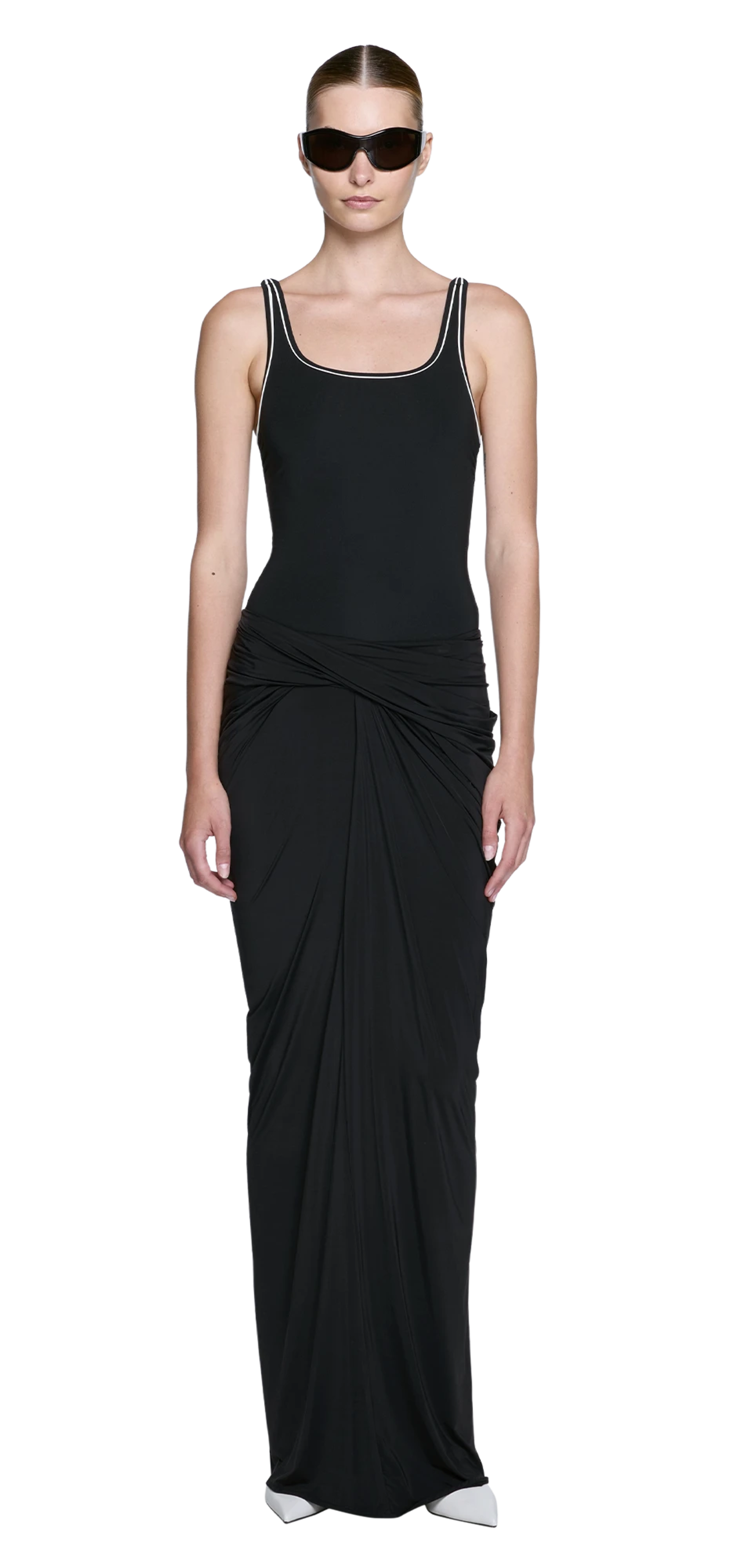 interlock-skirt-black character front view