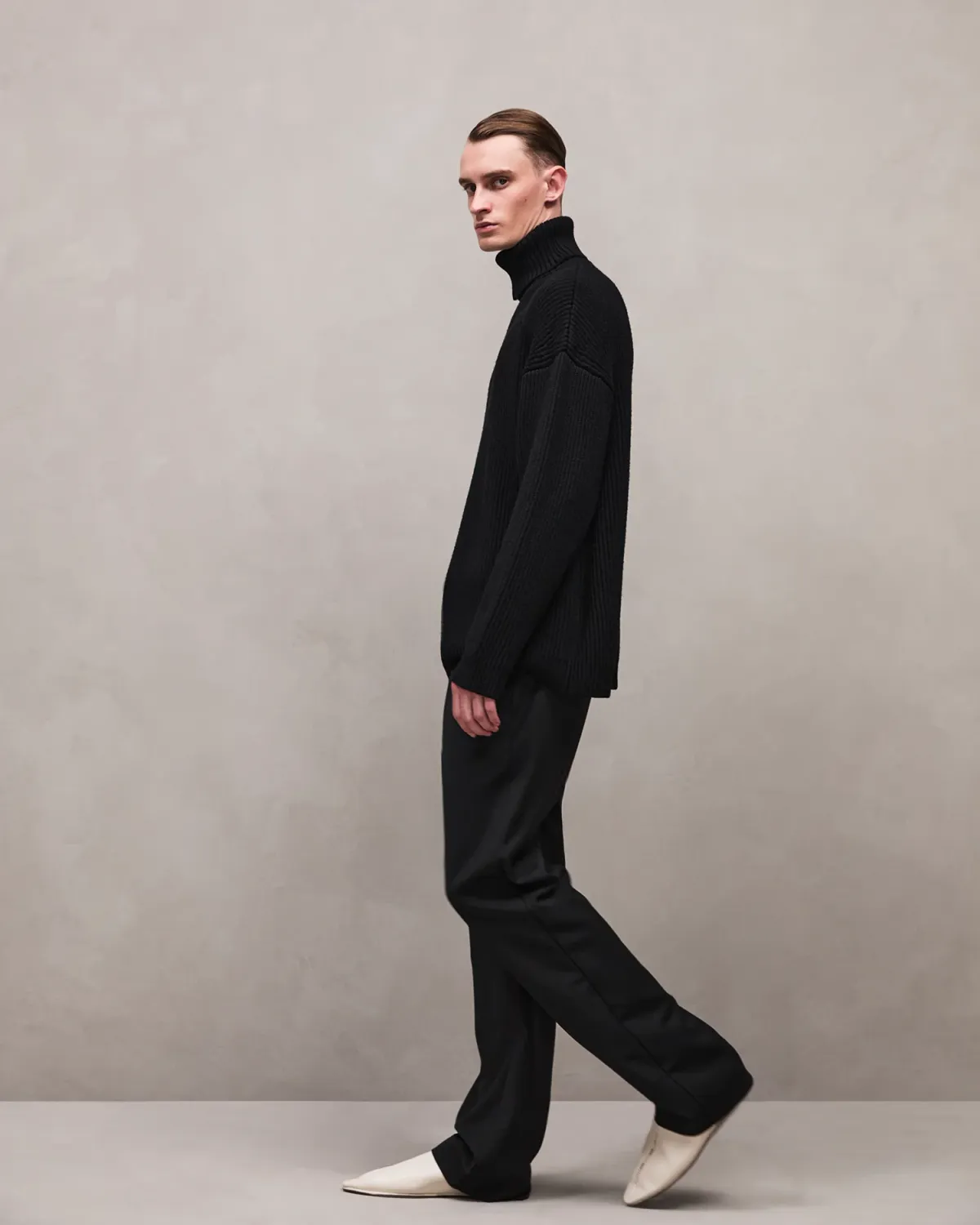 Chunky Turtleneck Black - Image 4