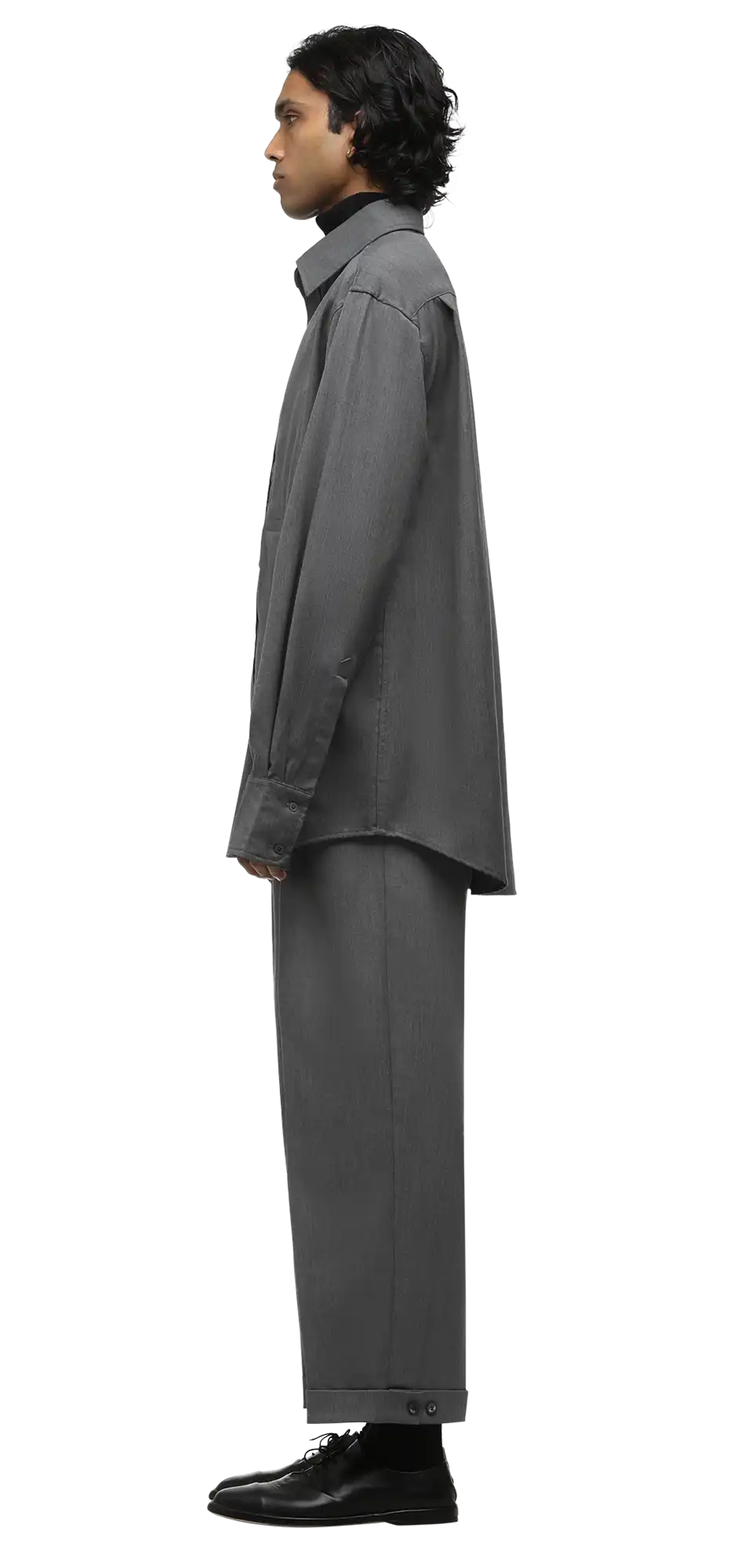 classic-shirt-graphite character left view