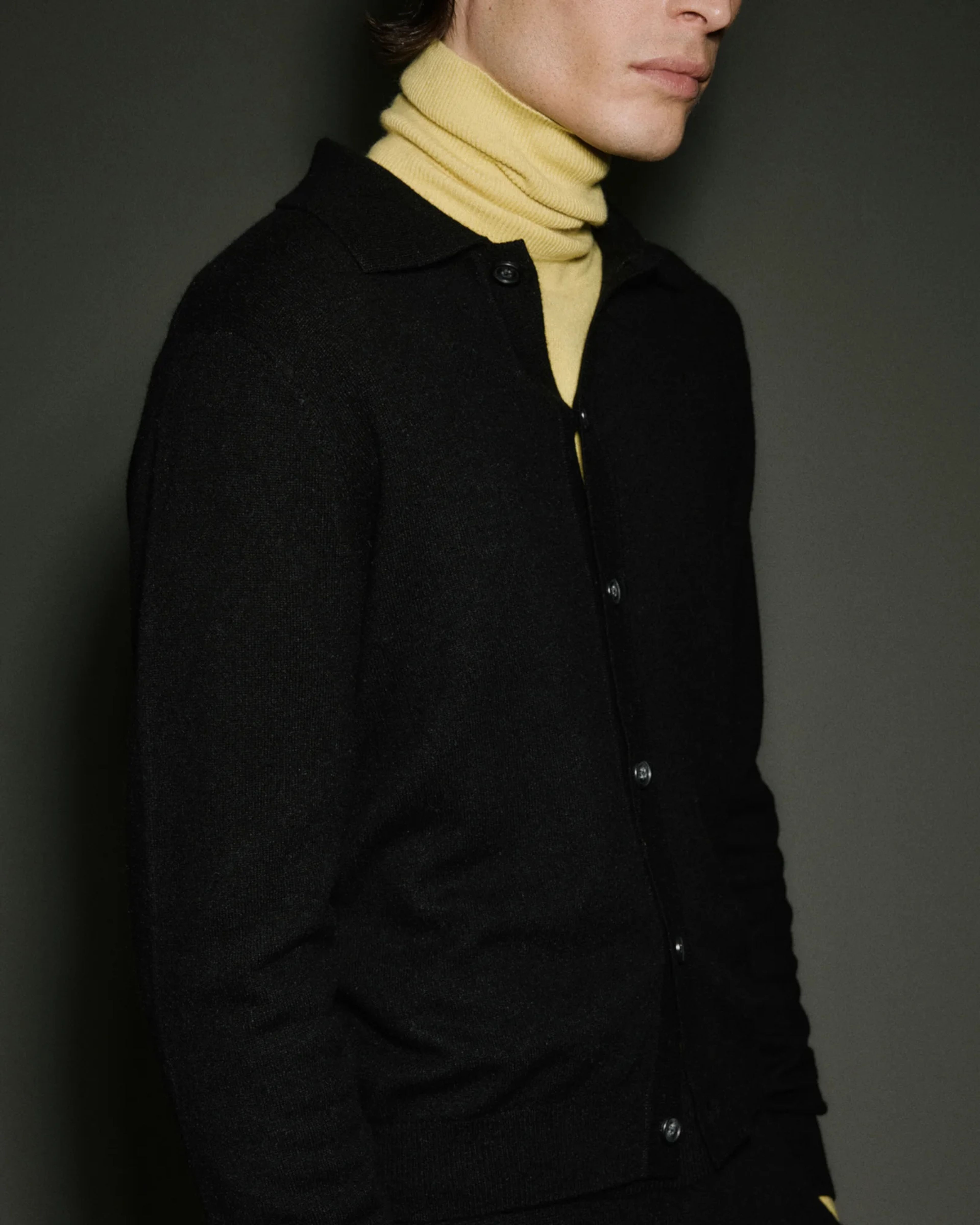 Ledge Cashmere Sweater Black - Image 4