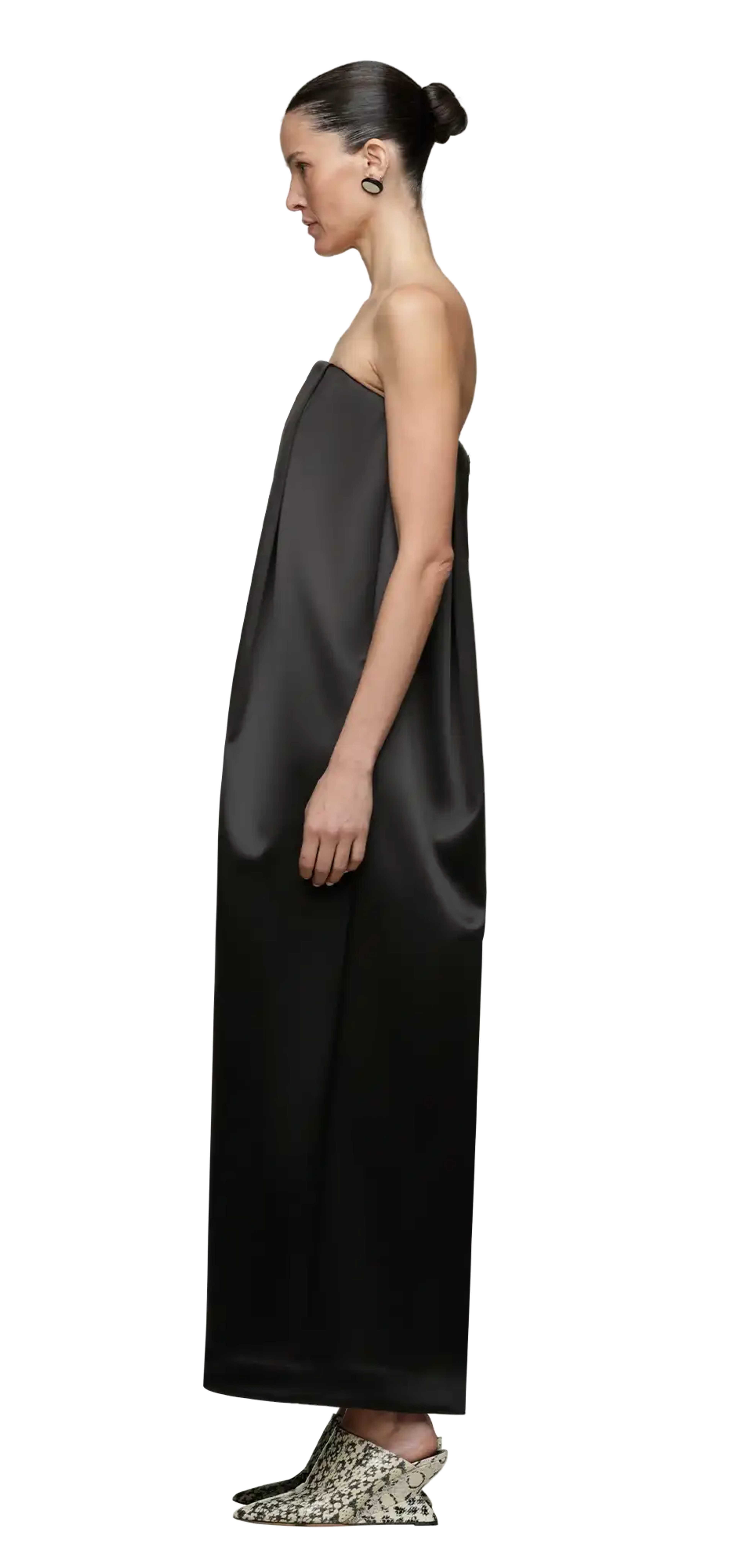 bob-dress-black-sateen character left view