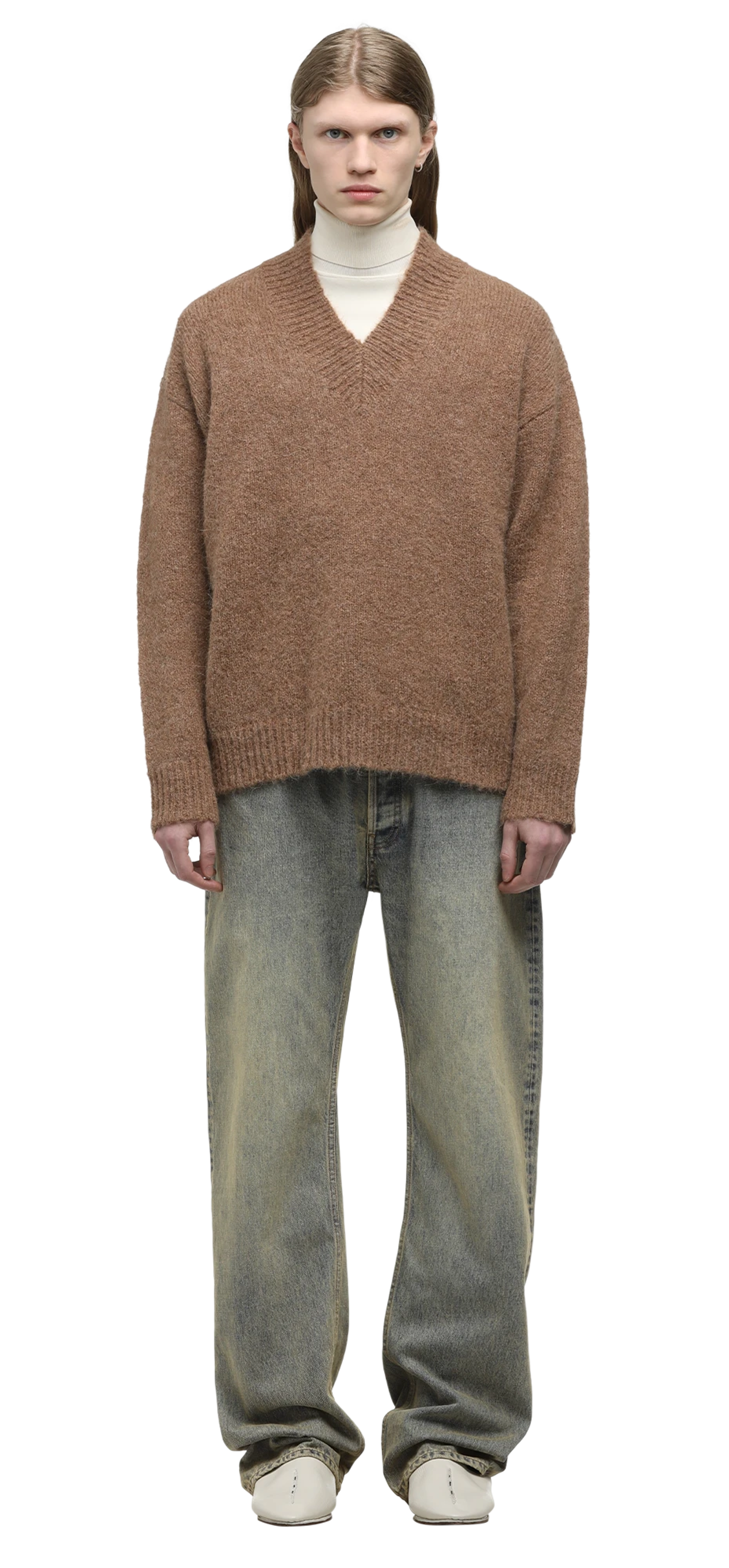 deco-sweater-rye character front view