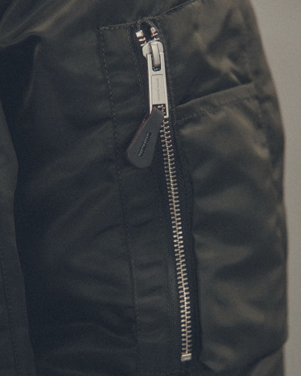cropped broad bomber khaki - entire studios