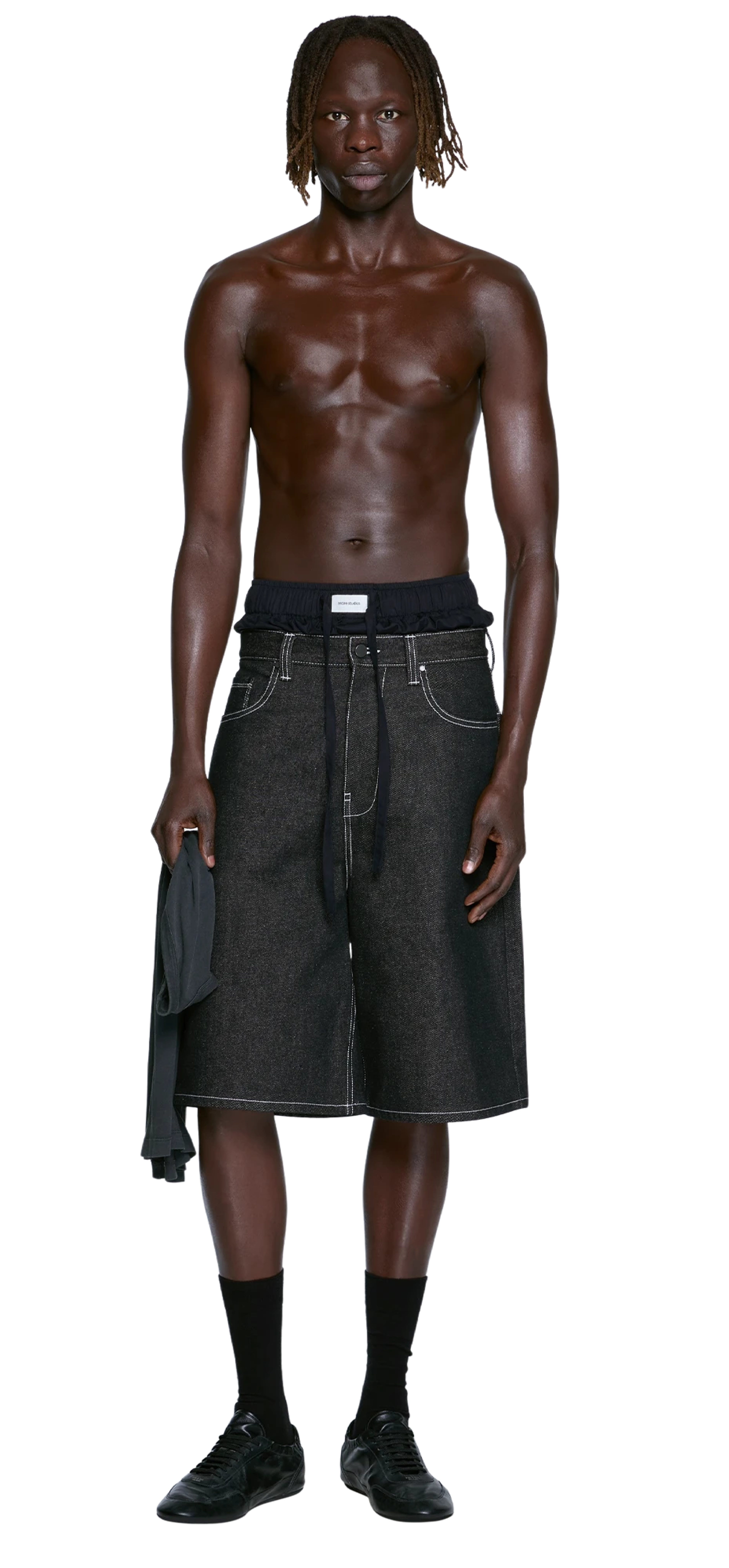 field-short-raw-black character front view