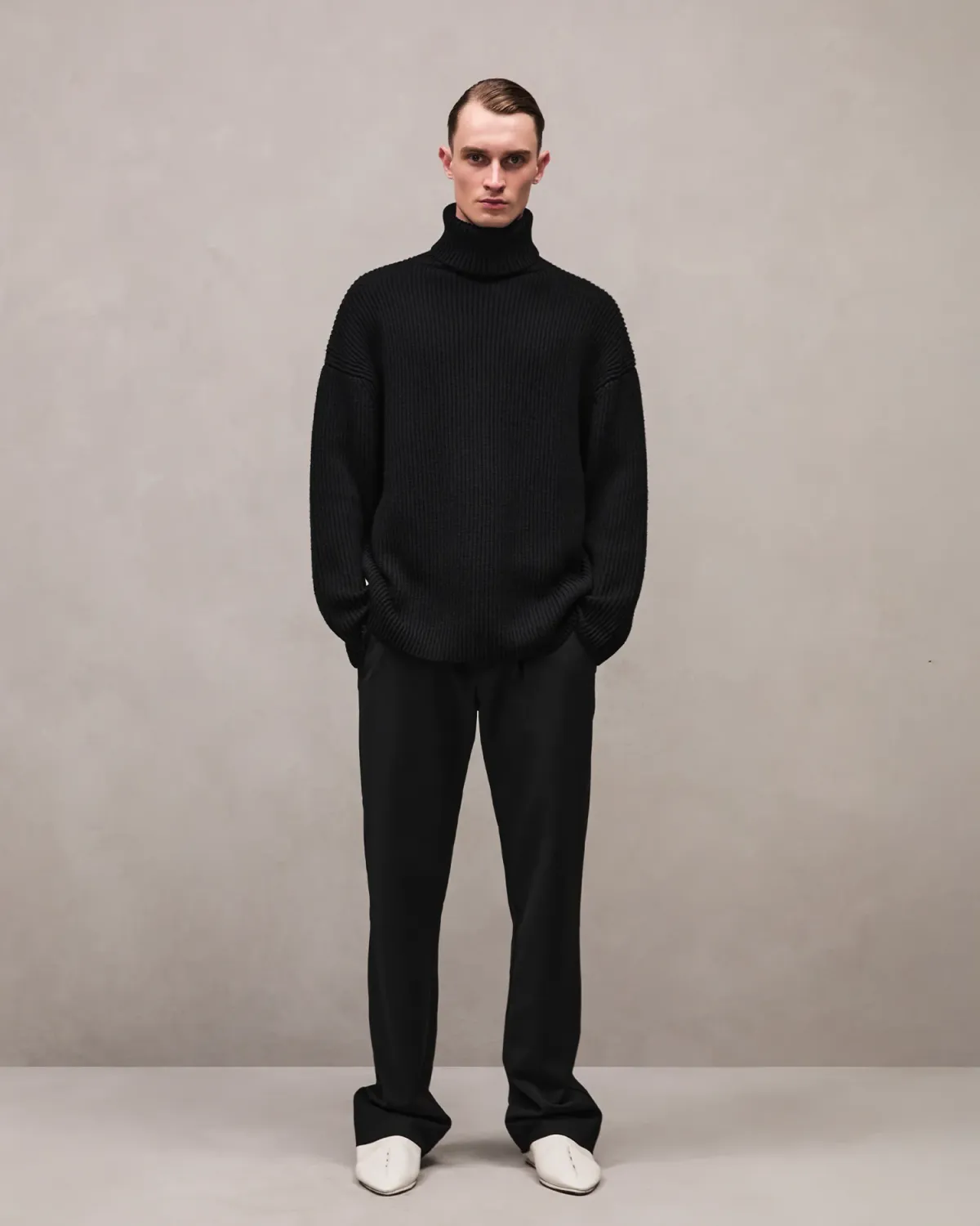 Chunky Turtleneck Black - Image 2