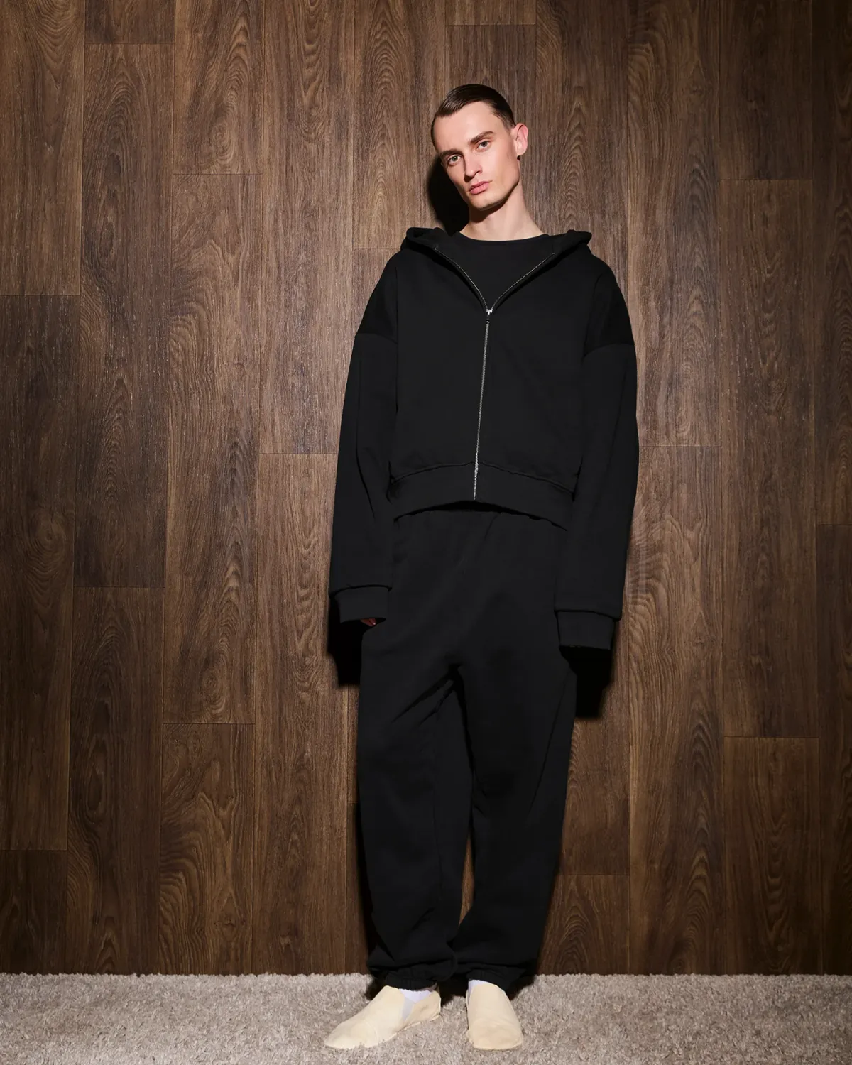 thermal hood black - entire studios