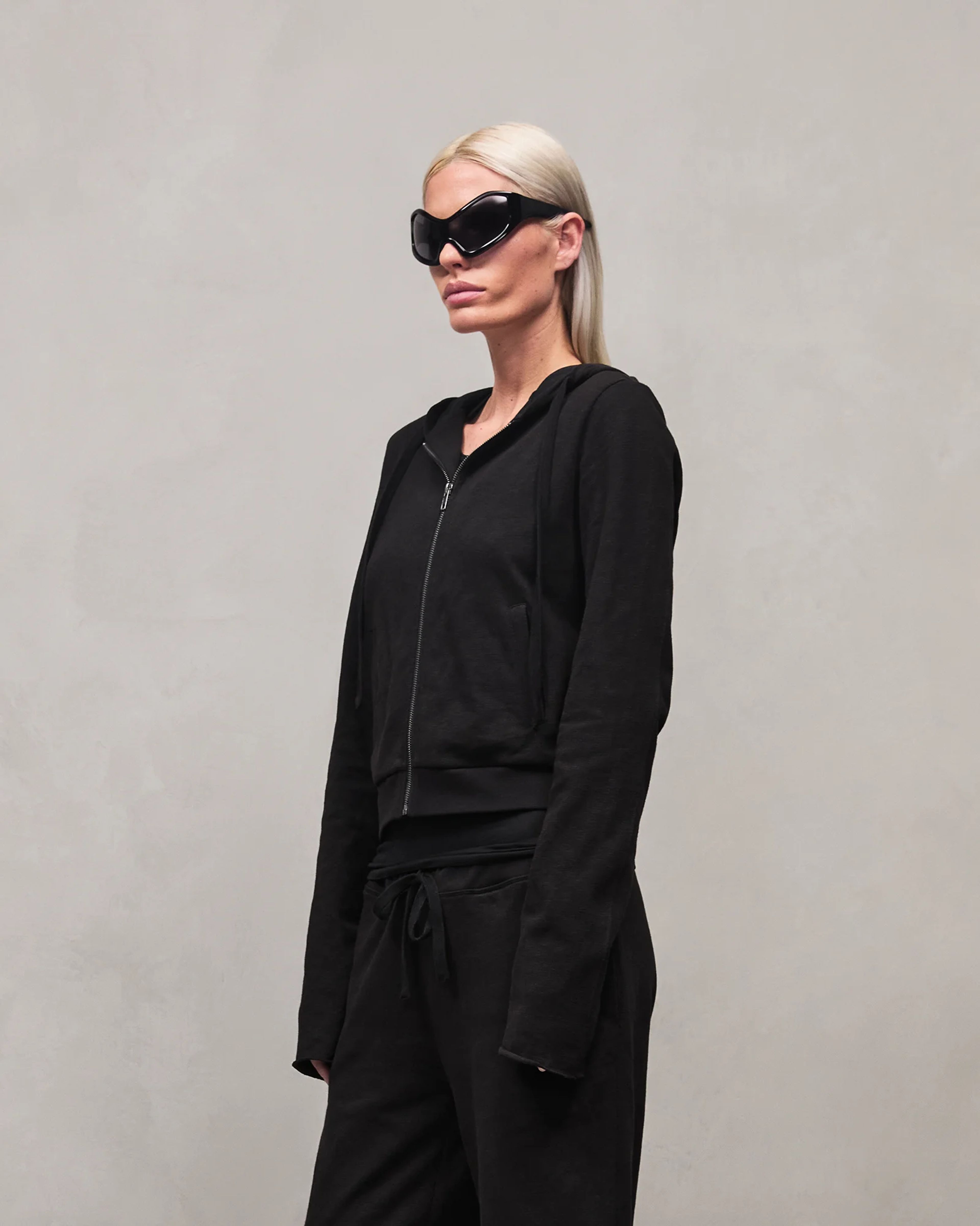 Lightweight Cropped Zip Up Black - Image 4