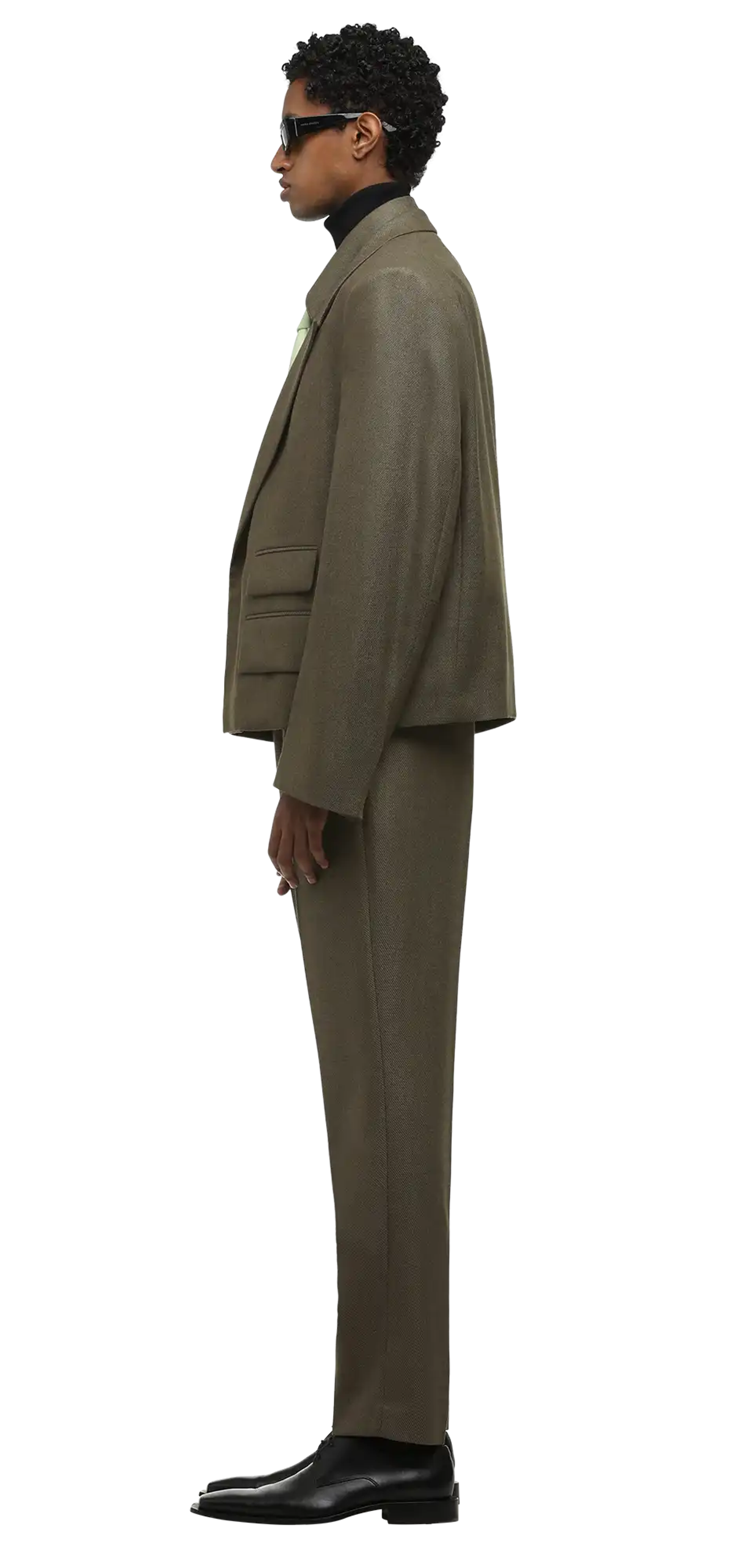 book-blazer-pear character left view