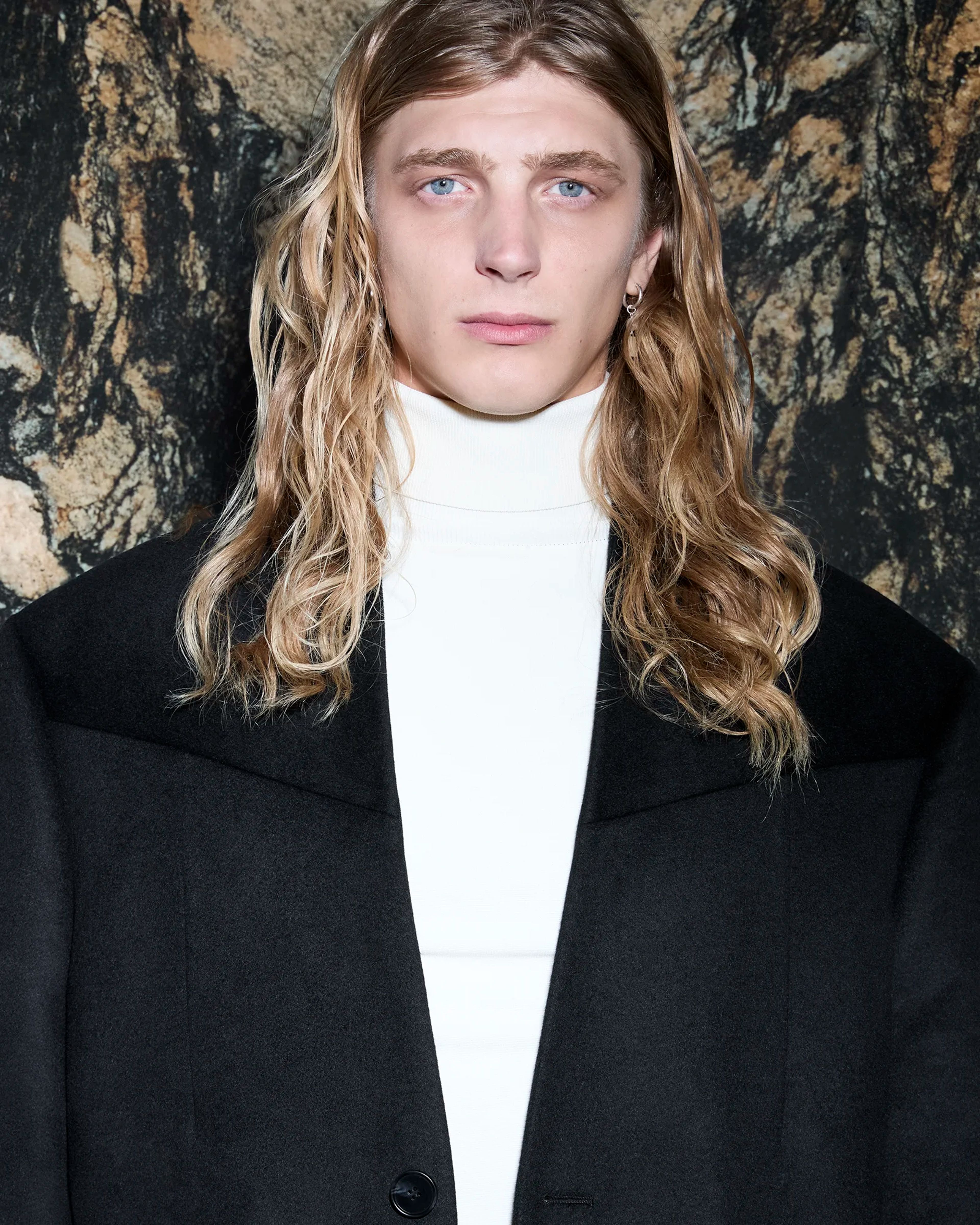 Mute Coat Black Wool - Image 1