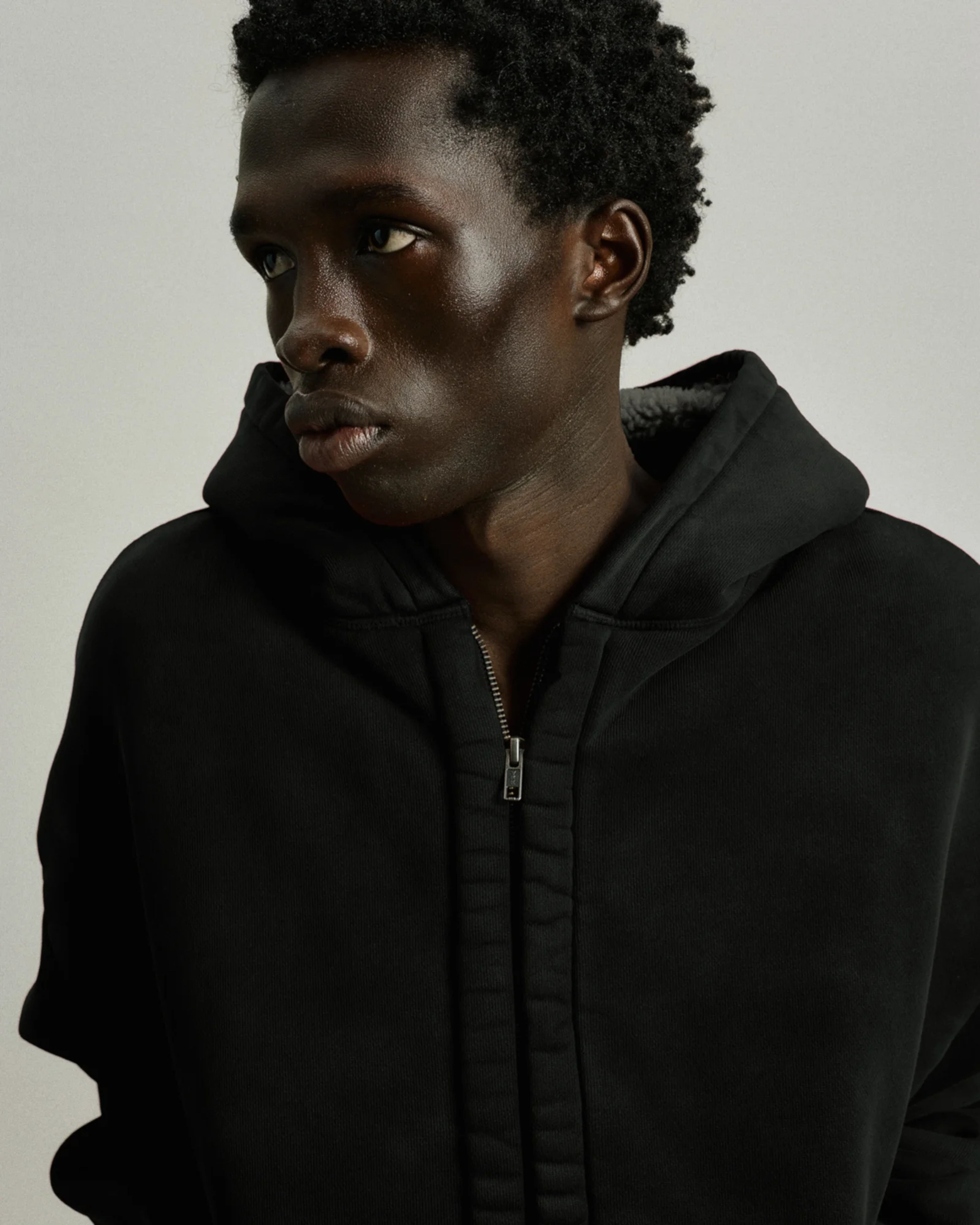 Sherpa Hood Black - Image 1