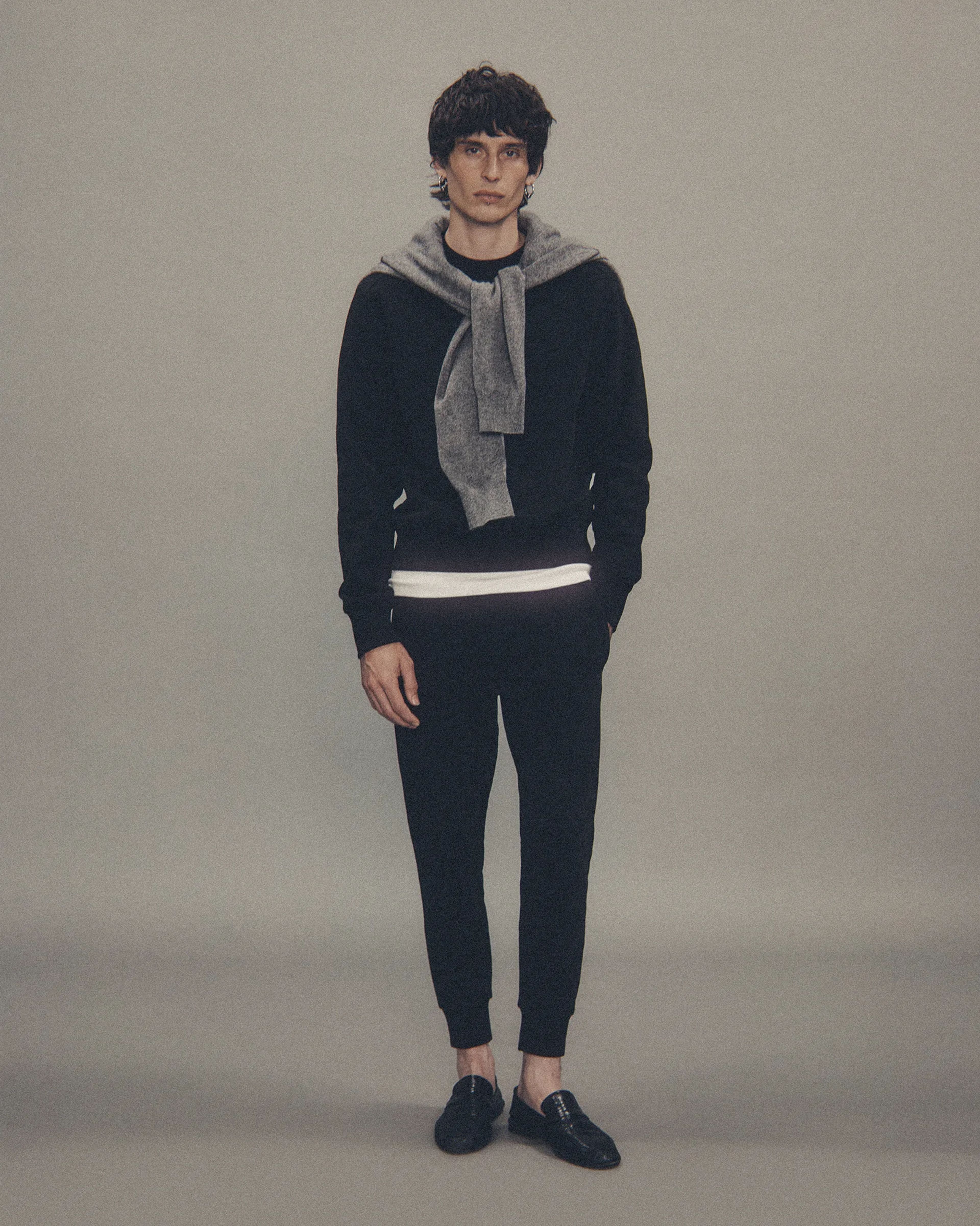 Pod Crew Black - Image 2