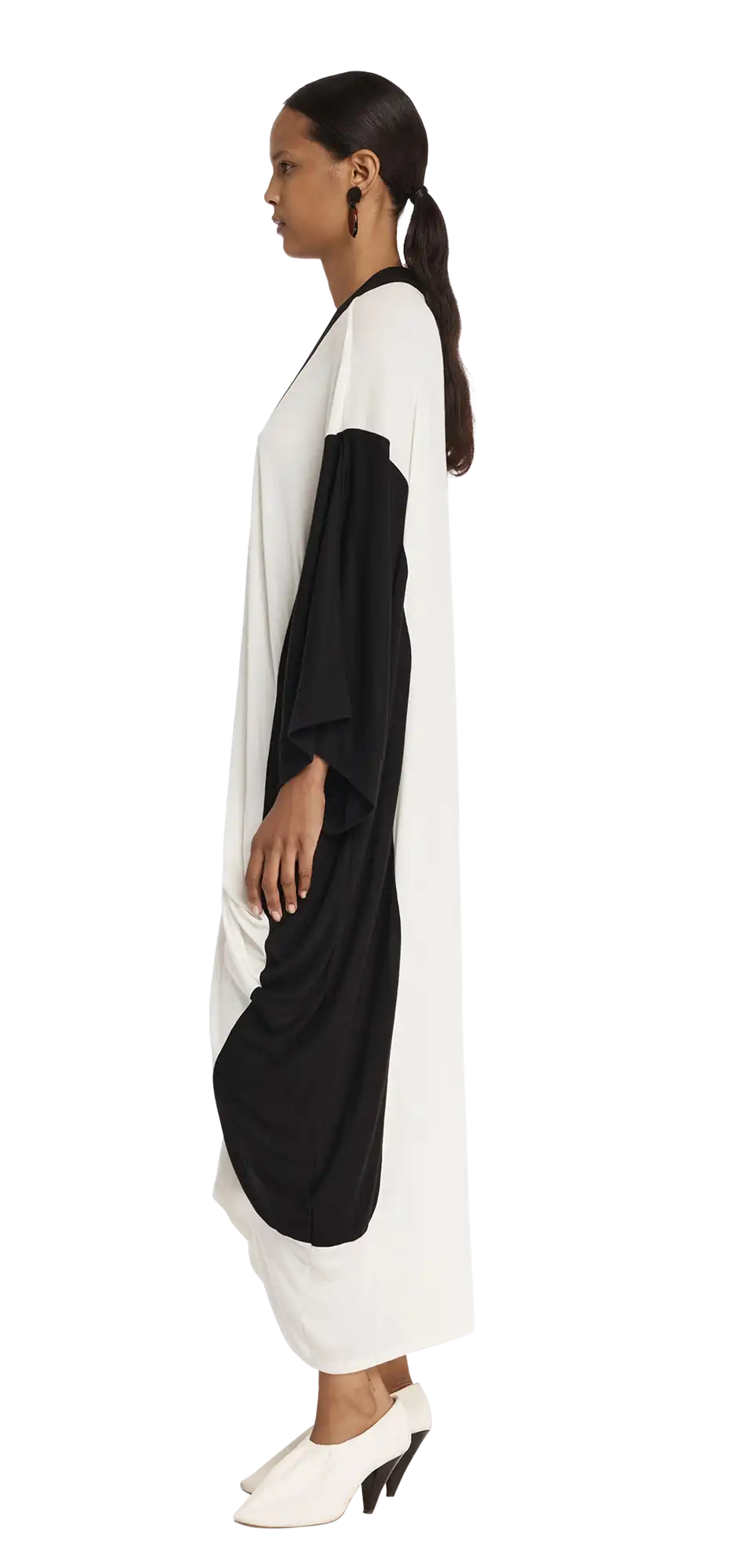 vestment-dress-skunk character left view