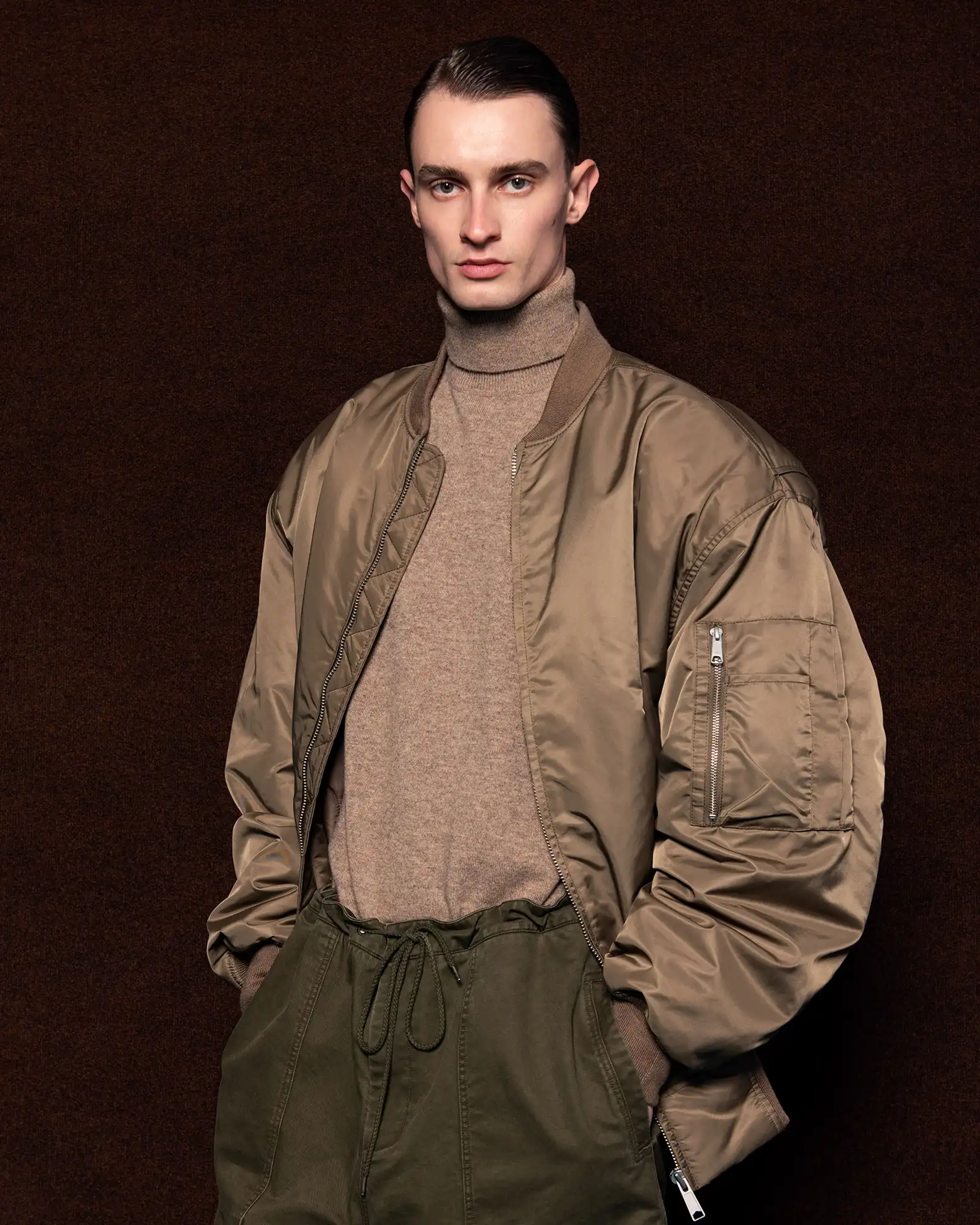 Broad Bomber Smoked Cream - Image 2