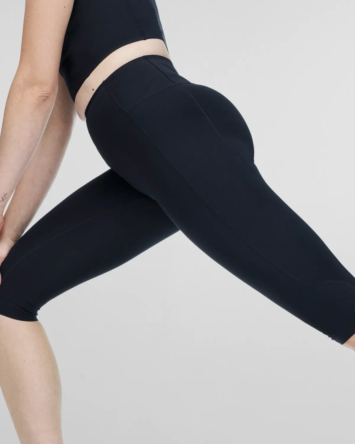 Optime Training Capri Leggings Black - Image 5