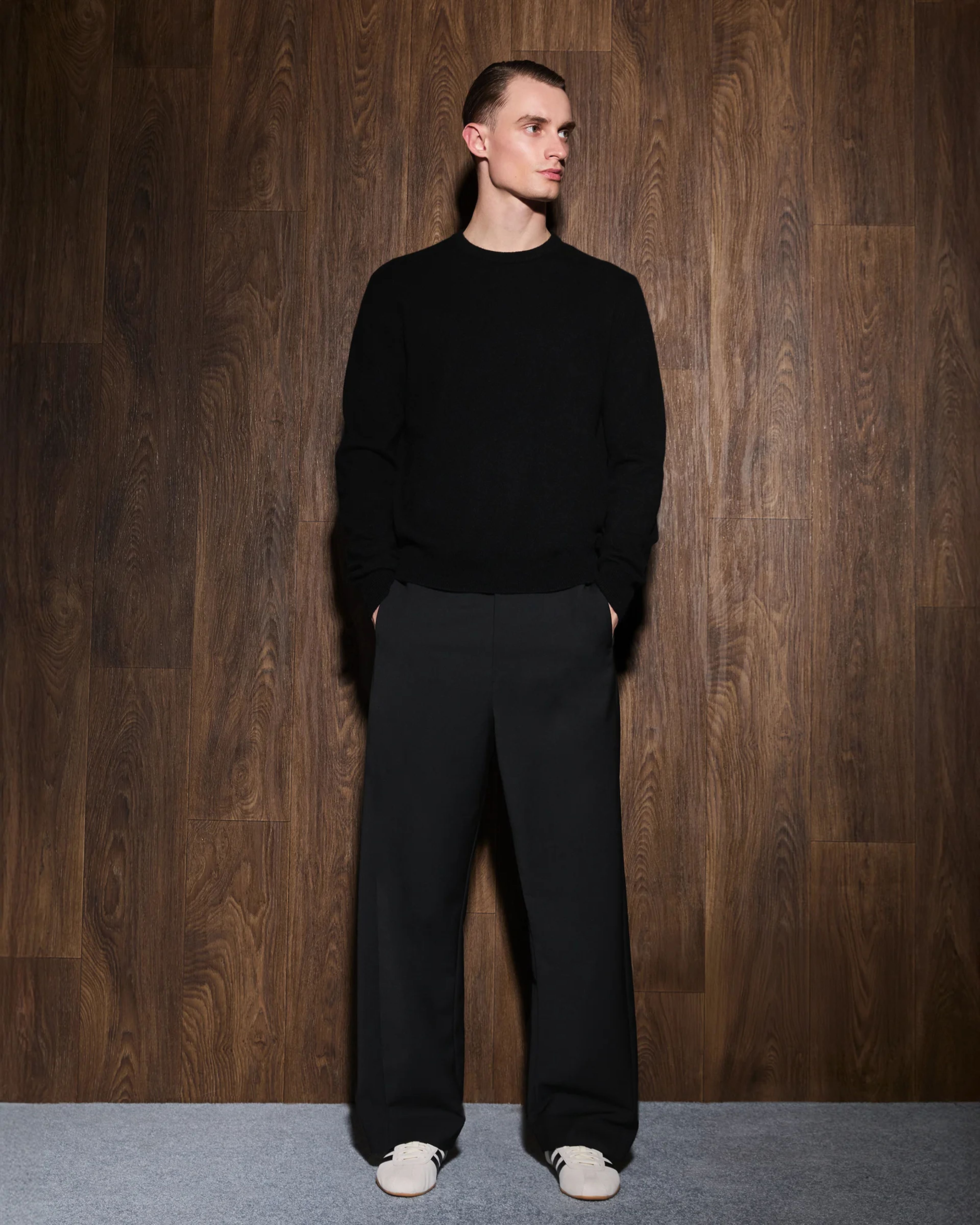 Knit Crewneck Black - Image 2