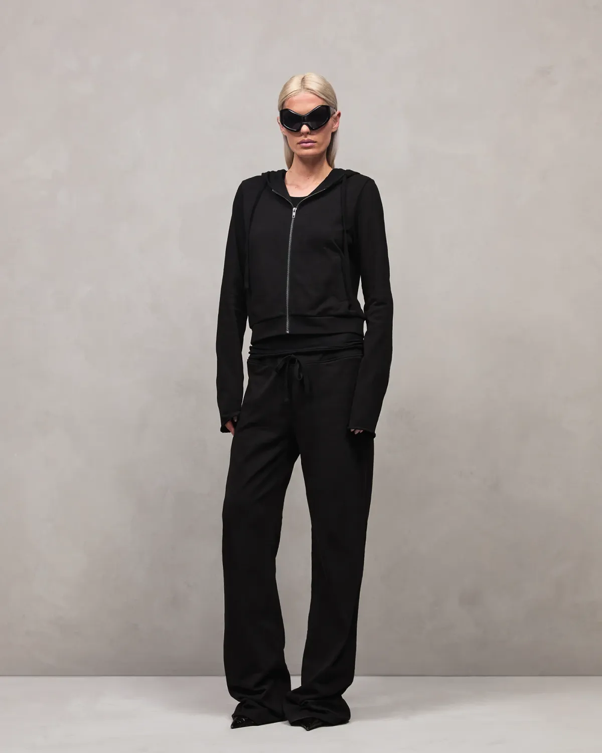 lightweight cropped zip up black - entire studios