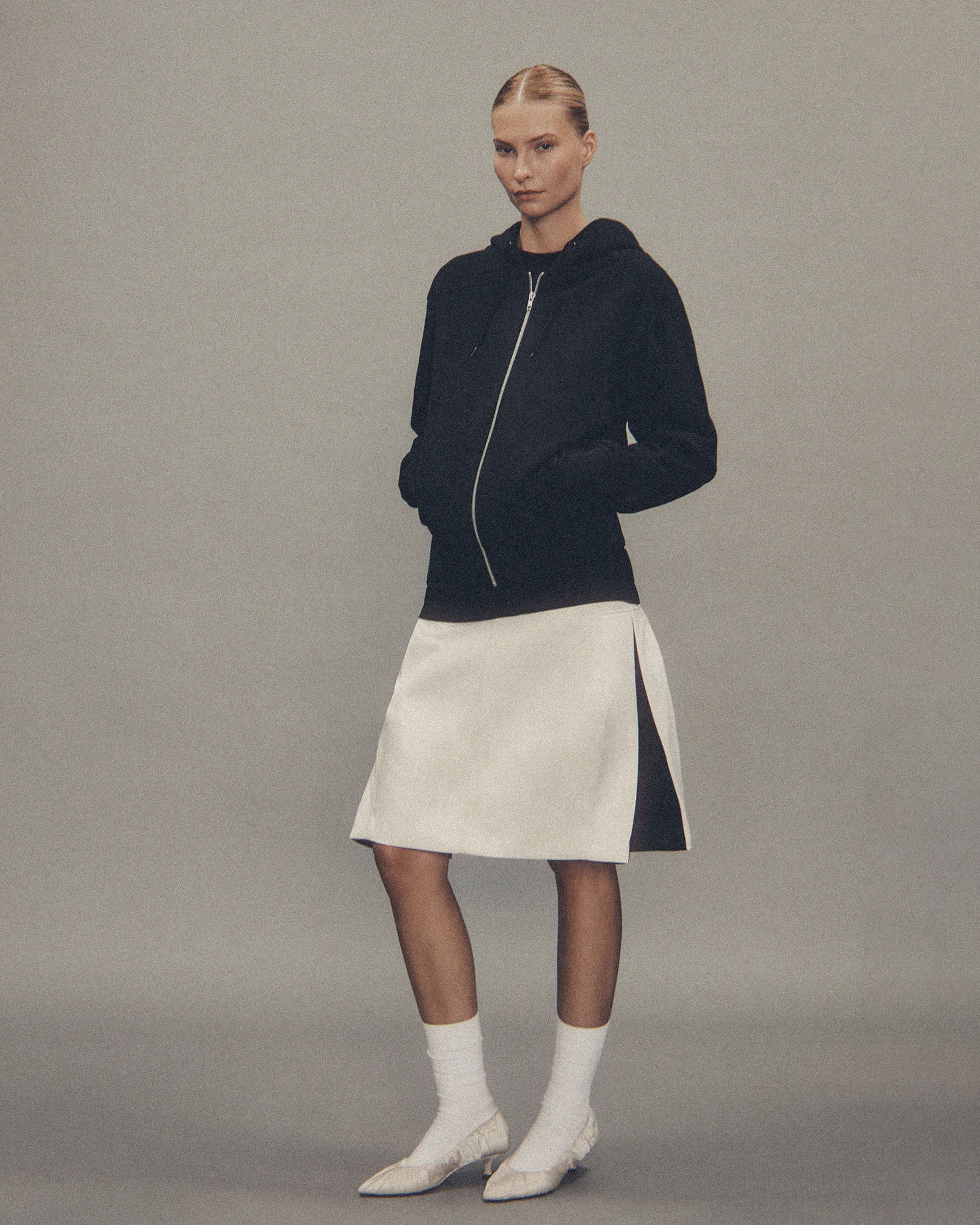 Slim Zip Up Black - Image 2