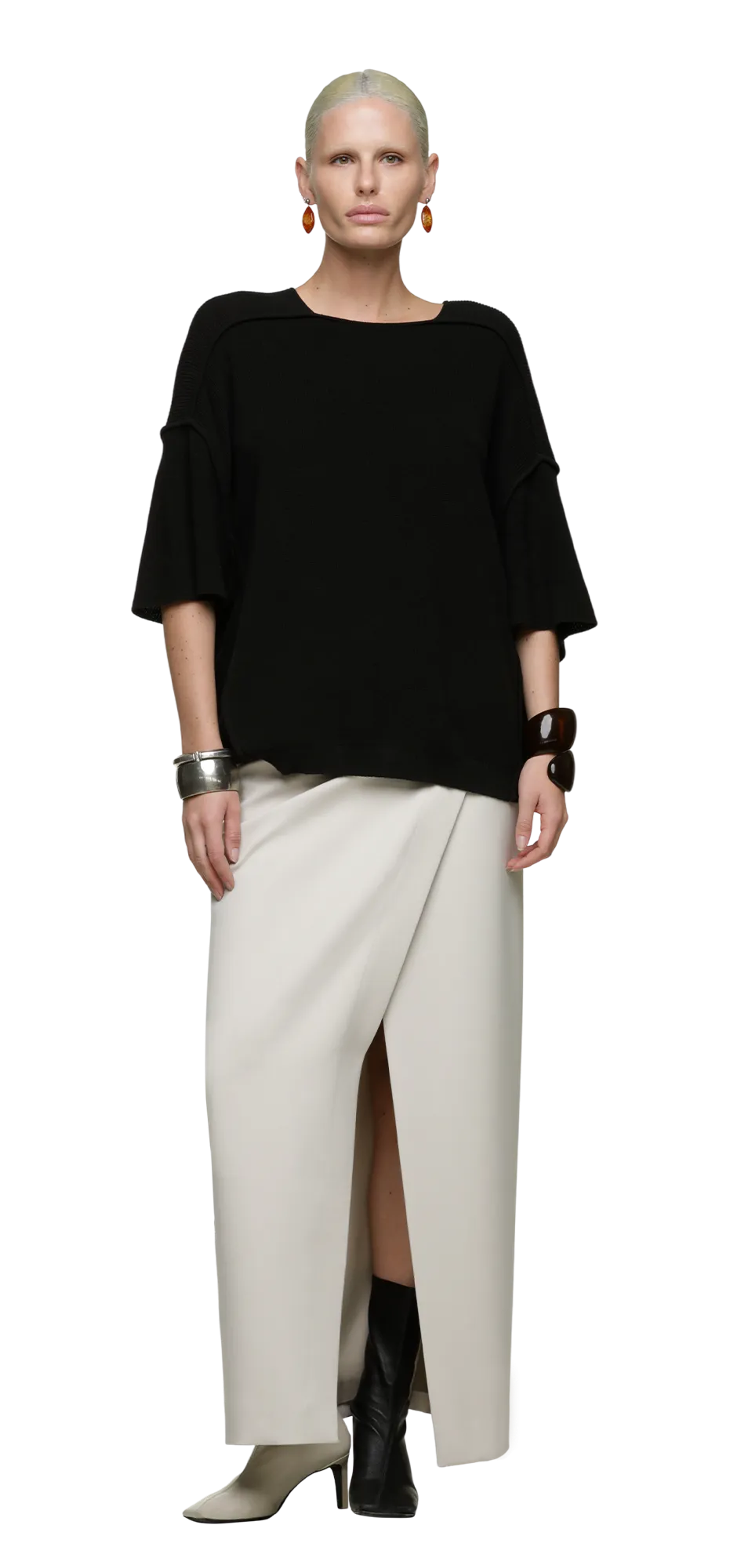 knit-block-tee-black character front view