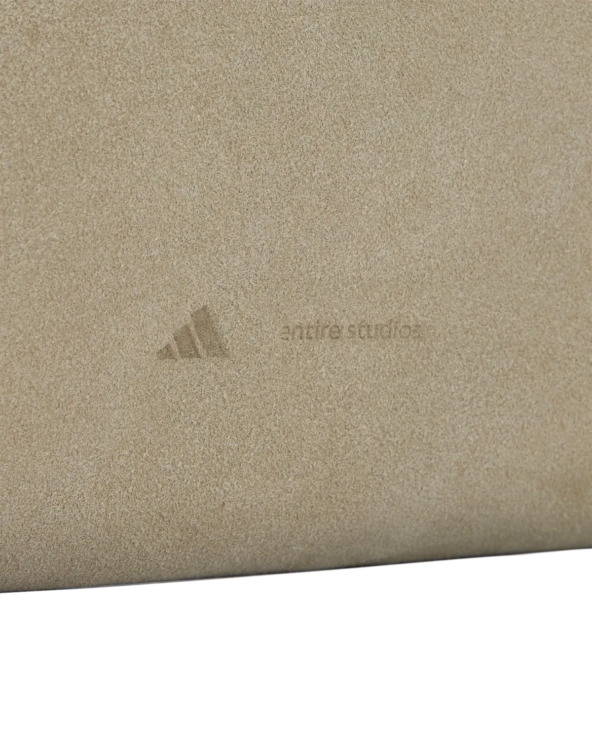 Gym Clutch Feather Grey - Image 6