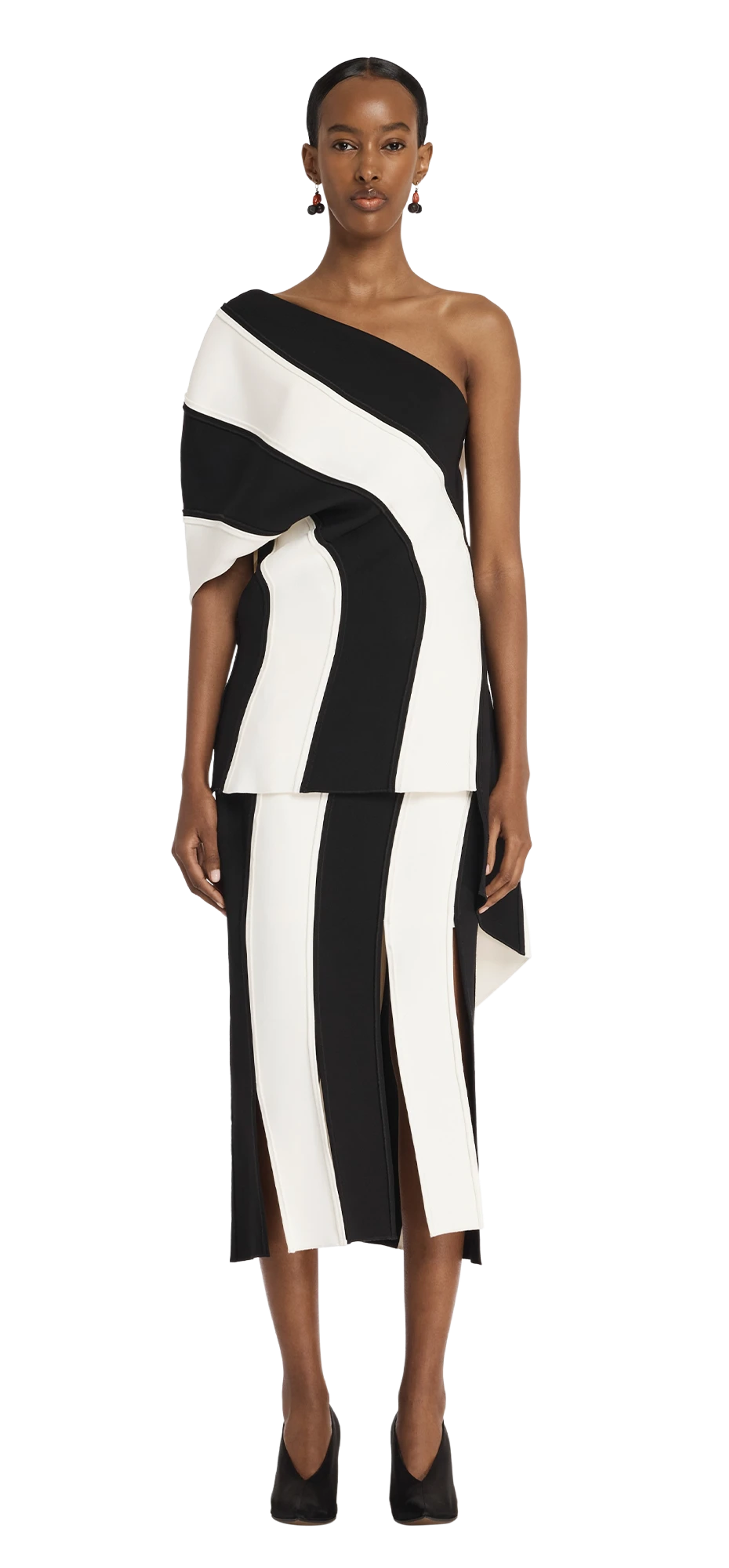 margin-drape-top-ace character front view