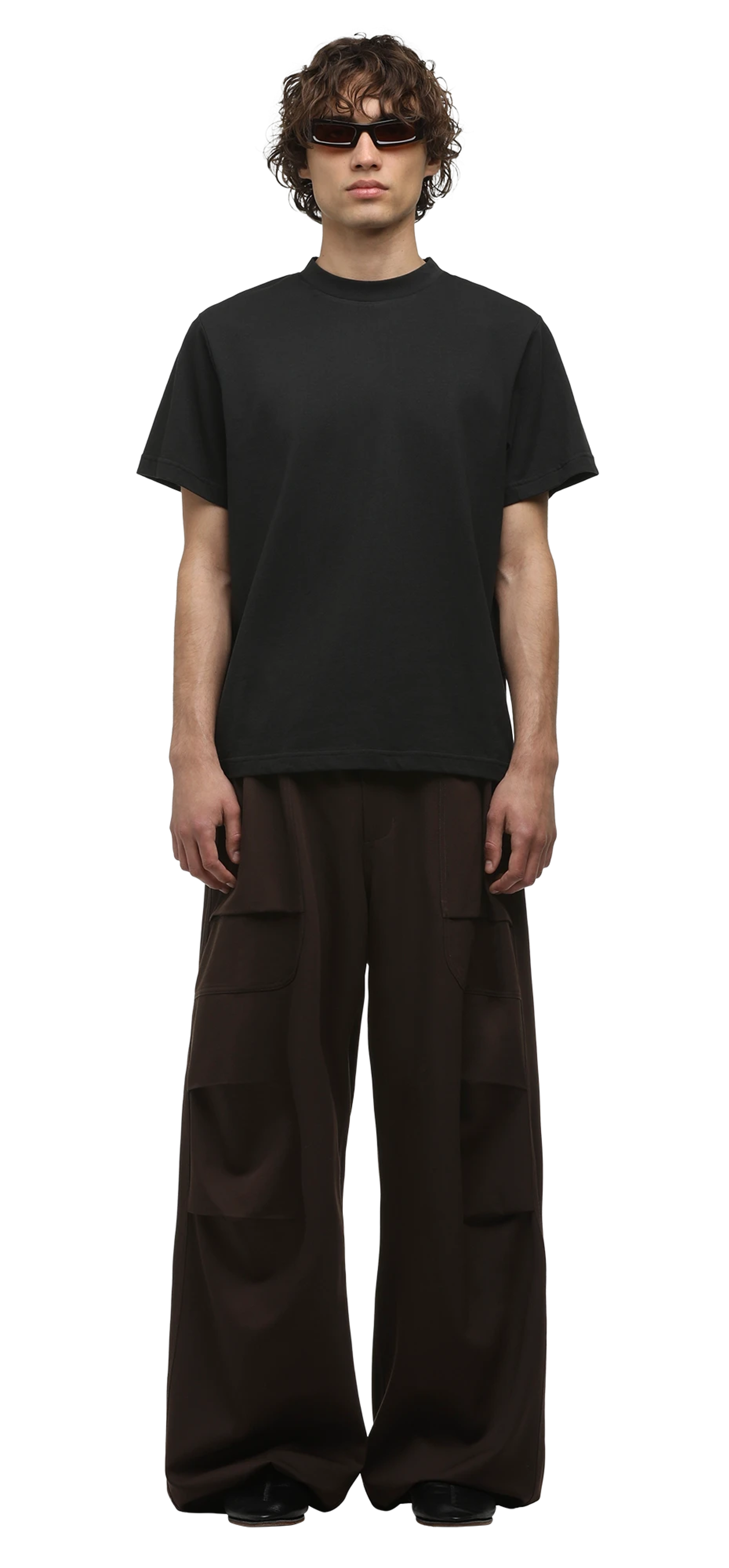 barren-cargo-suiting-tobacco character front view