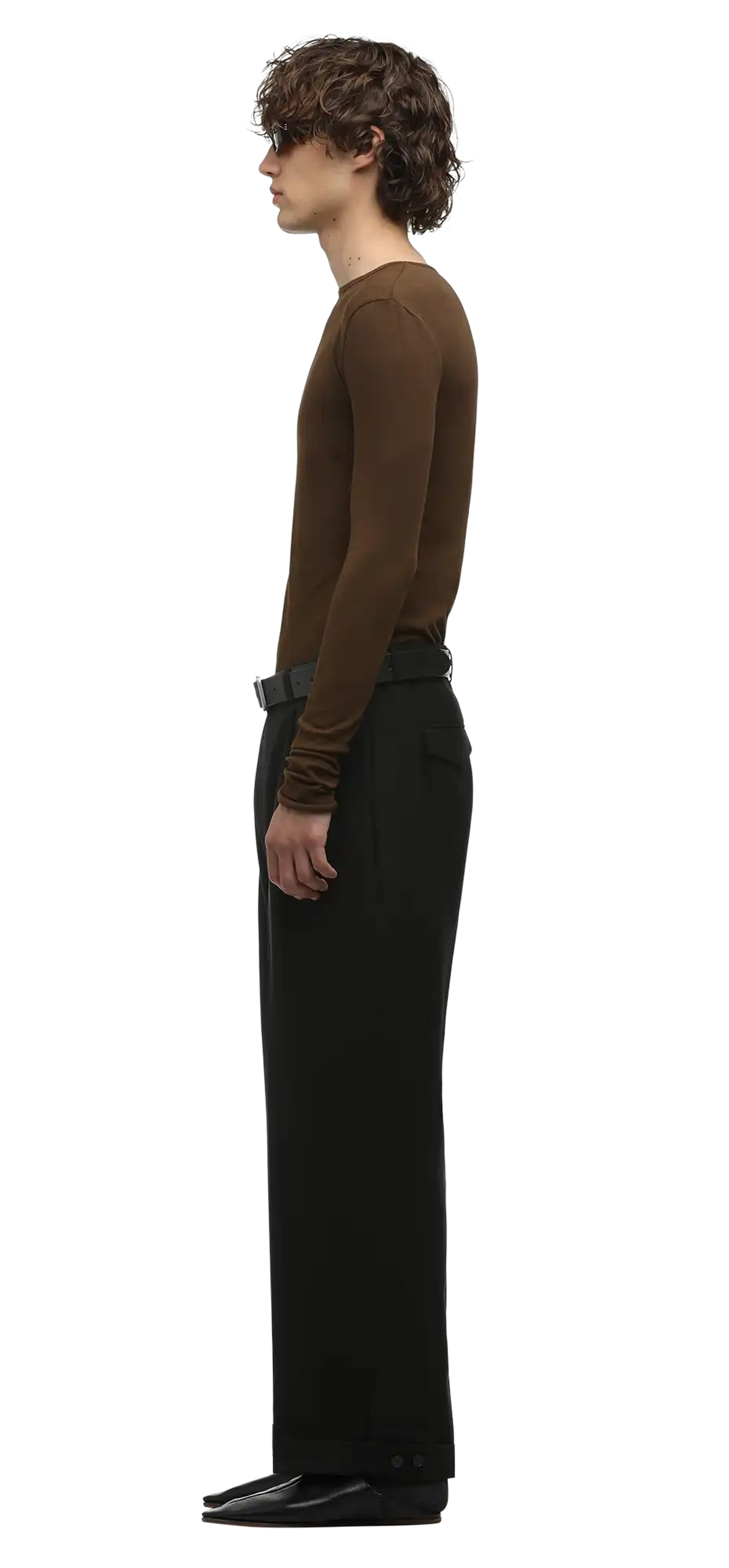 medium-trouser-black character left view