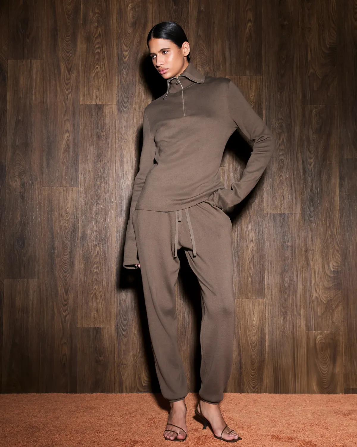zip up turtleneck slim brown - entire studios