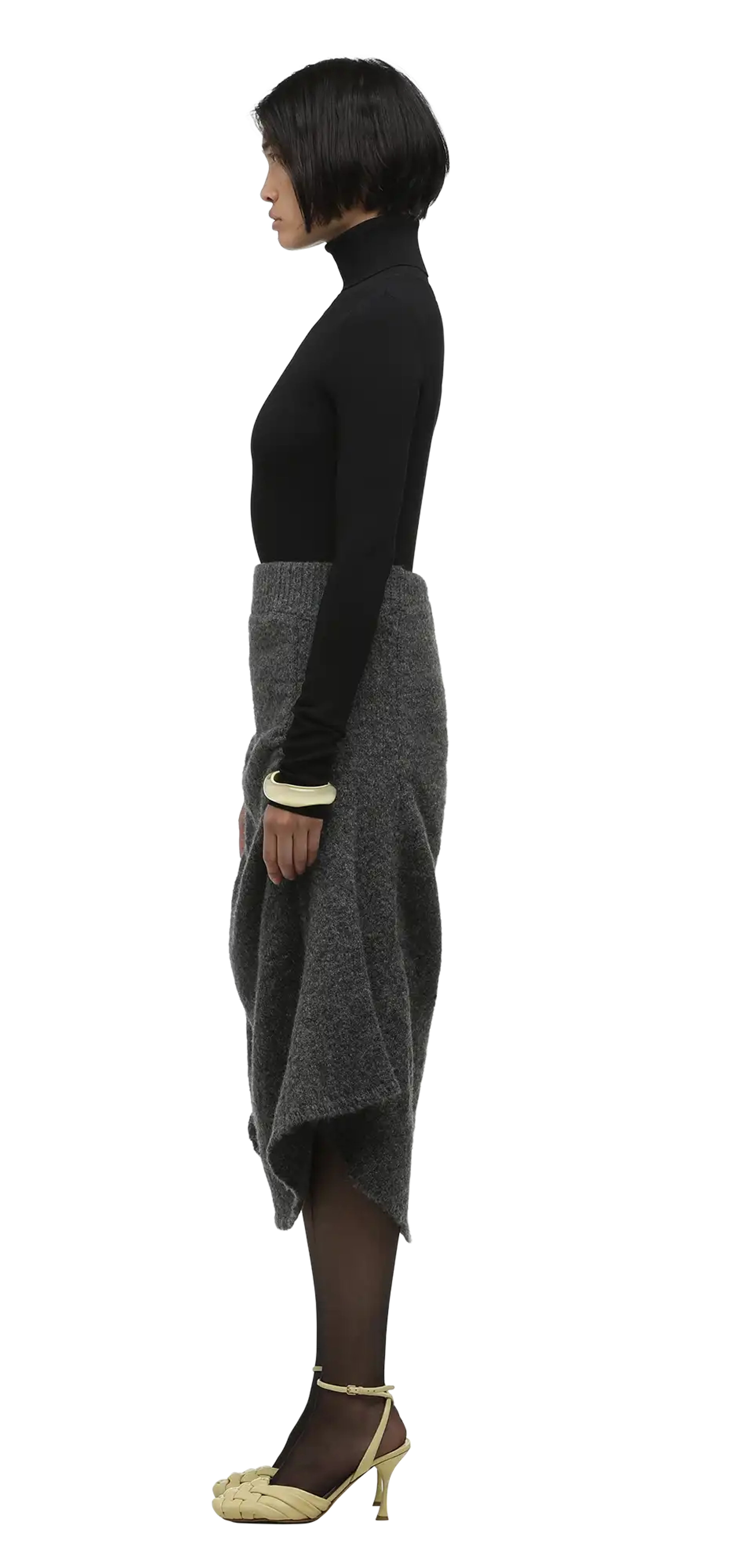 flare-skirt-smoke character left view