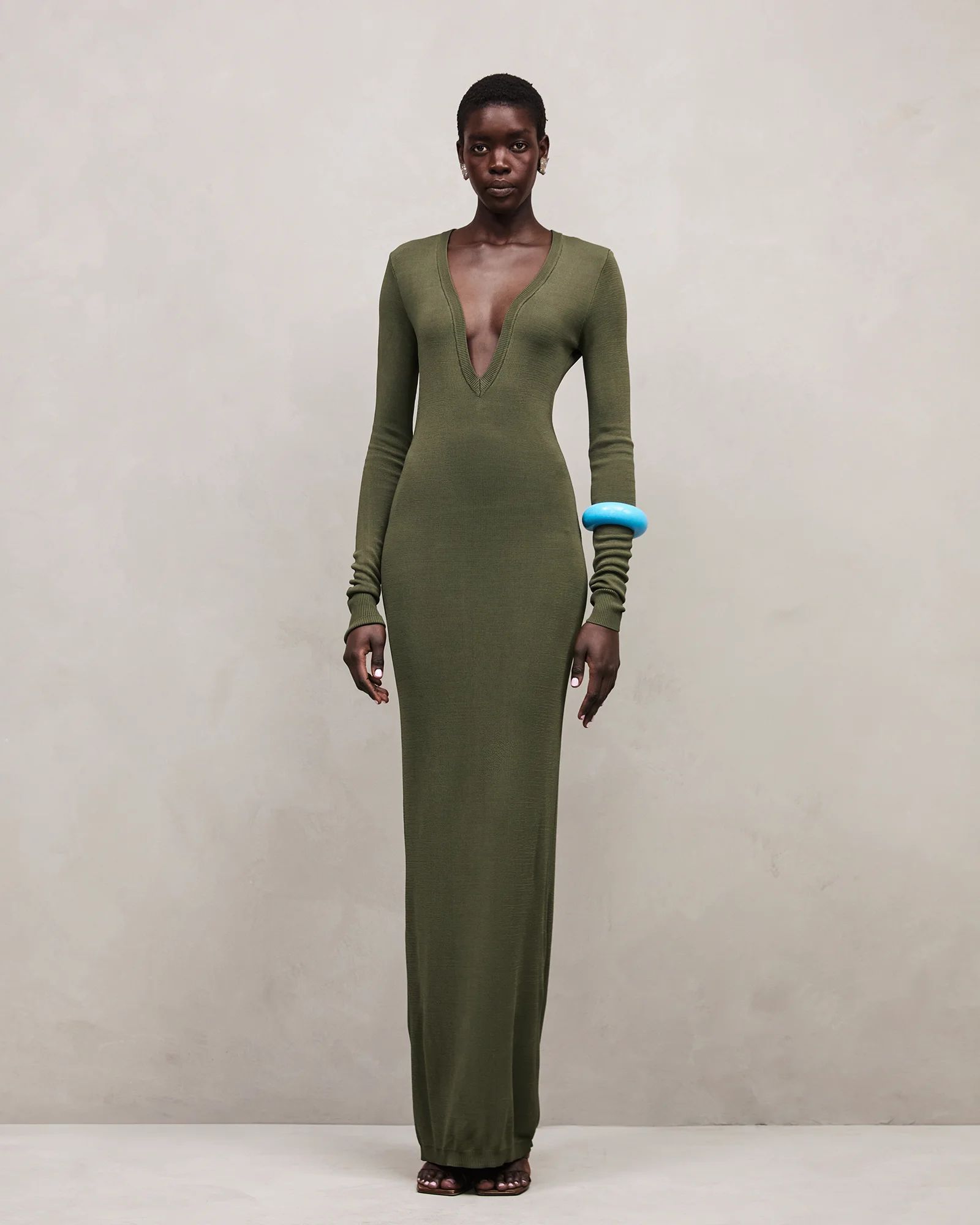 v neck midi dress with sleeves Sail to Sable Blue & White Rose Printed Eyelet V-Neck WHITE/BLUE / S / SU25119 Crafted from high LONG SLEEVE V NECK MIDI