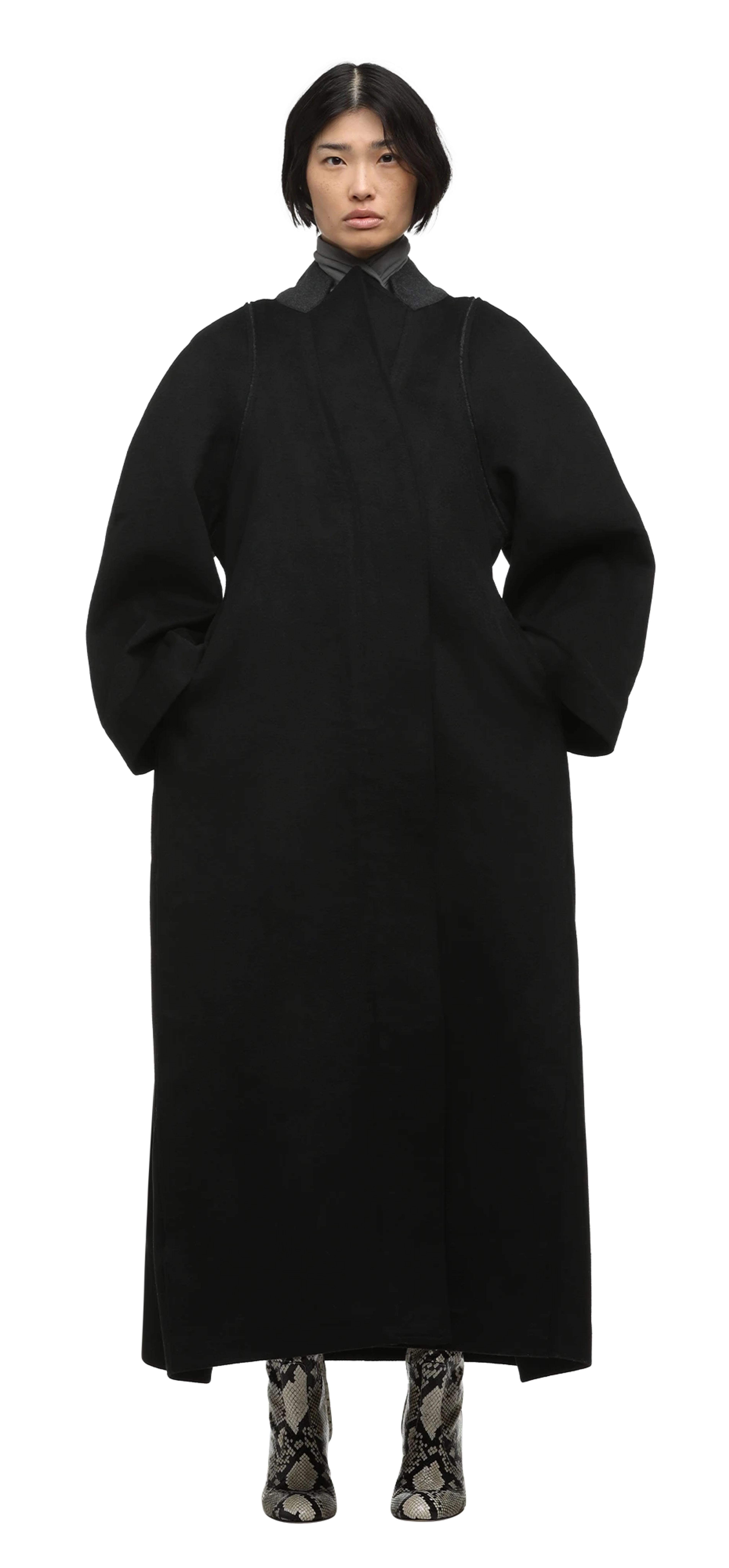 vantage-coat-black character front view