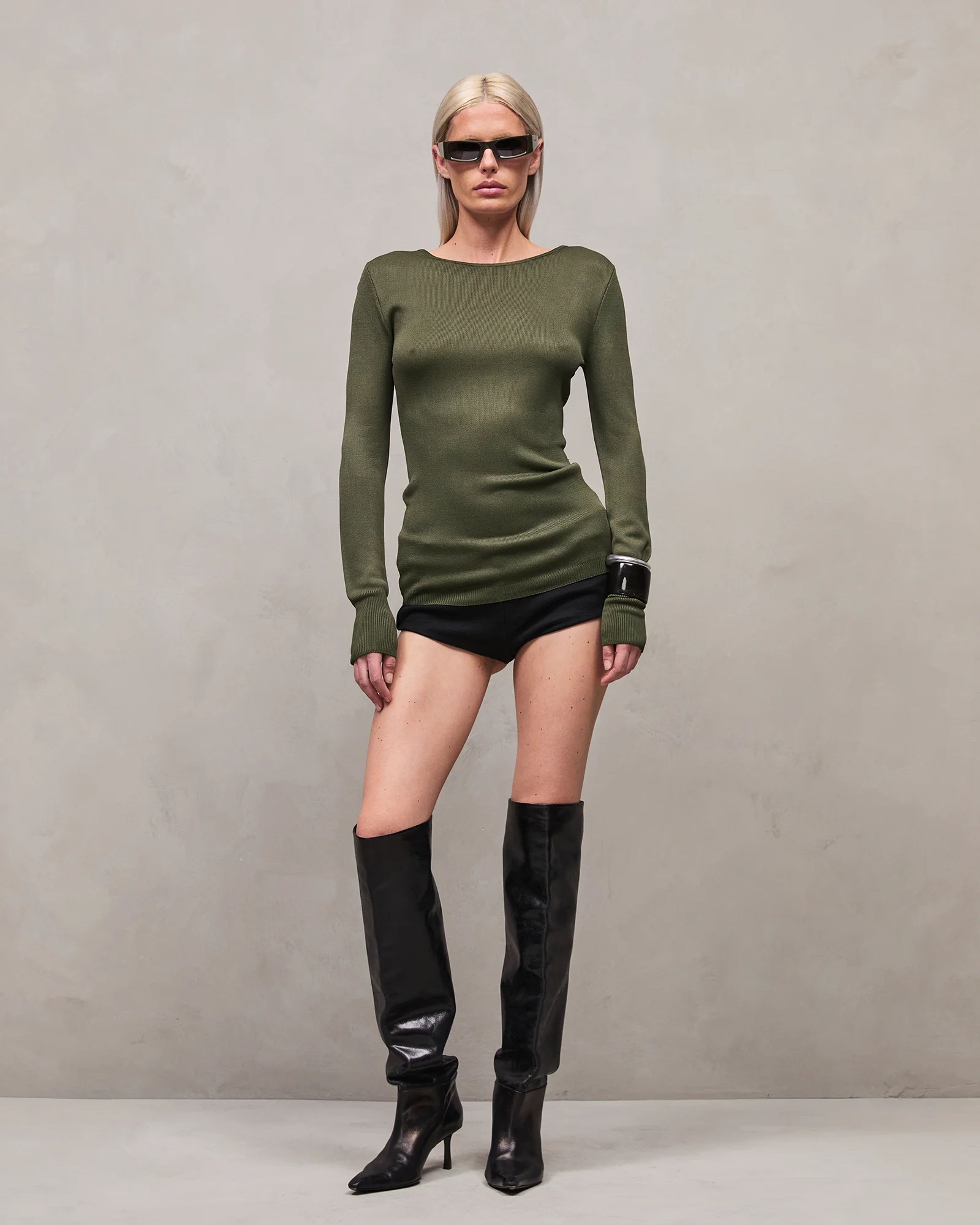 ls-boat-neck-top-moss photo model