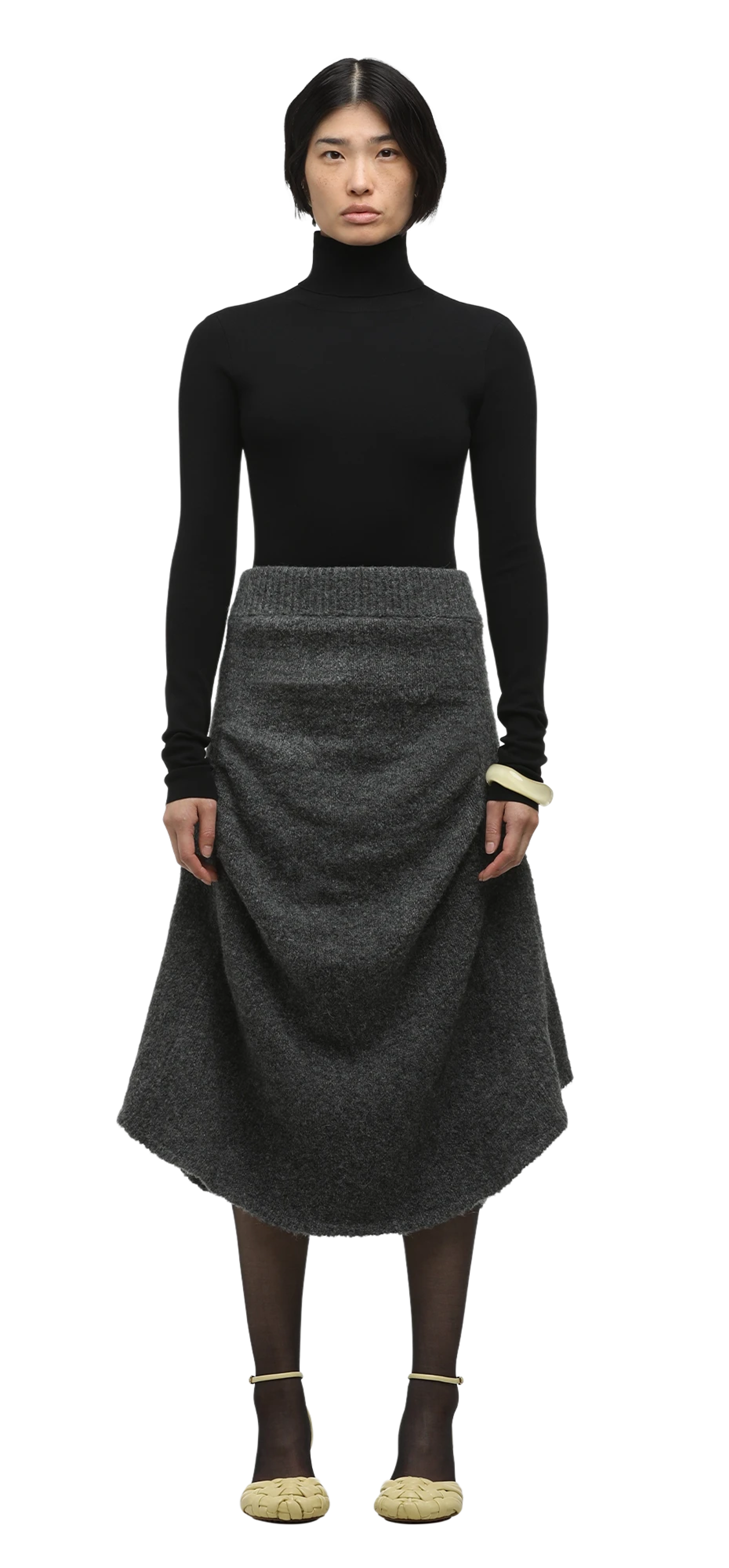 flare-skirt-smoke character front view