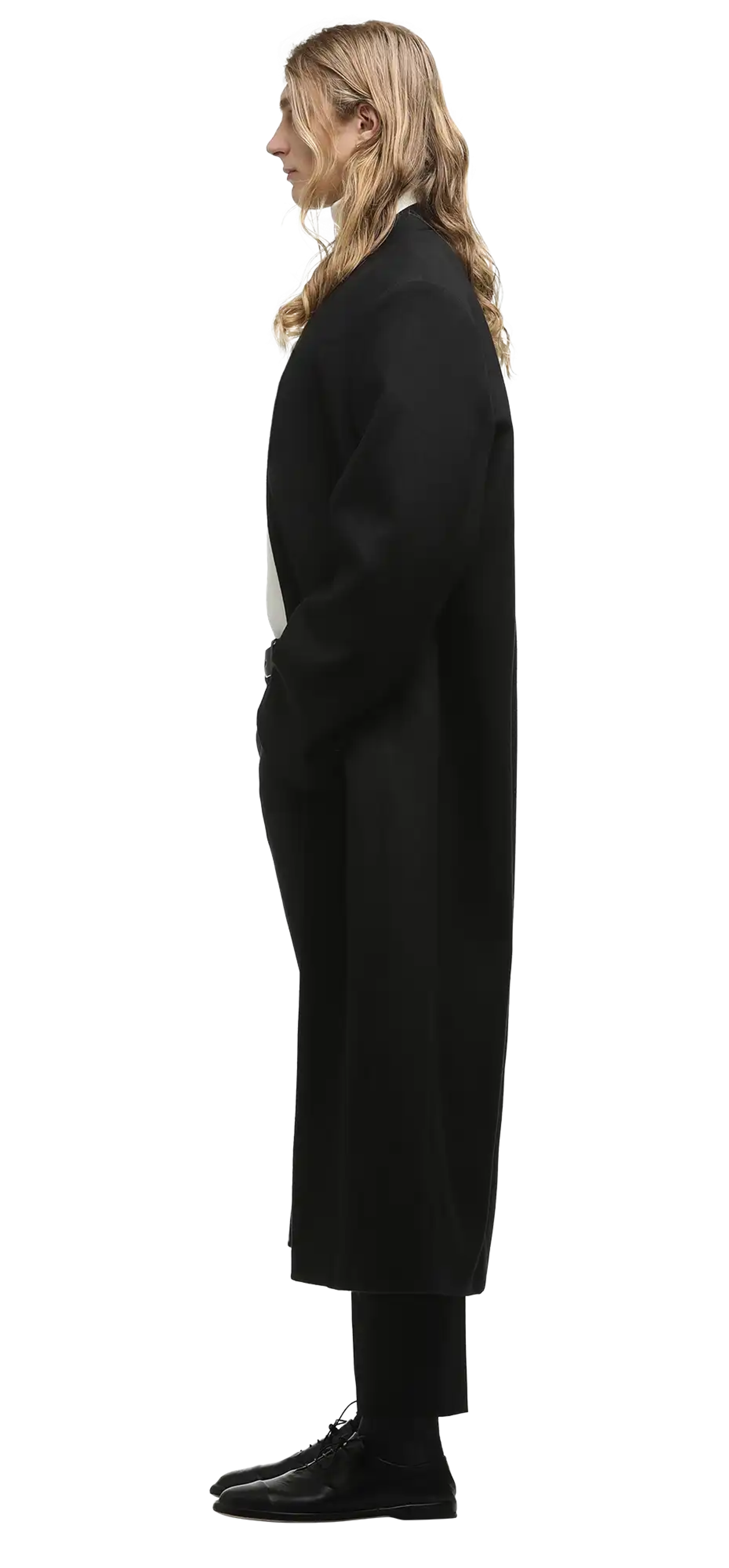 mute-coat-black-wool character left view