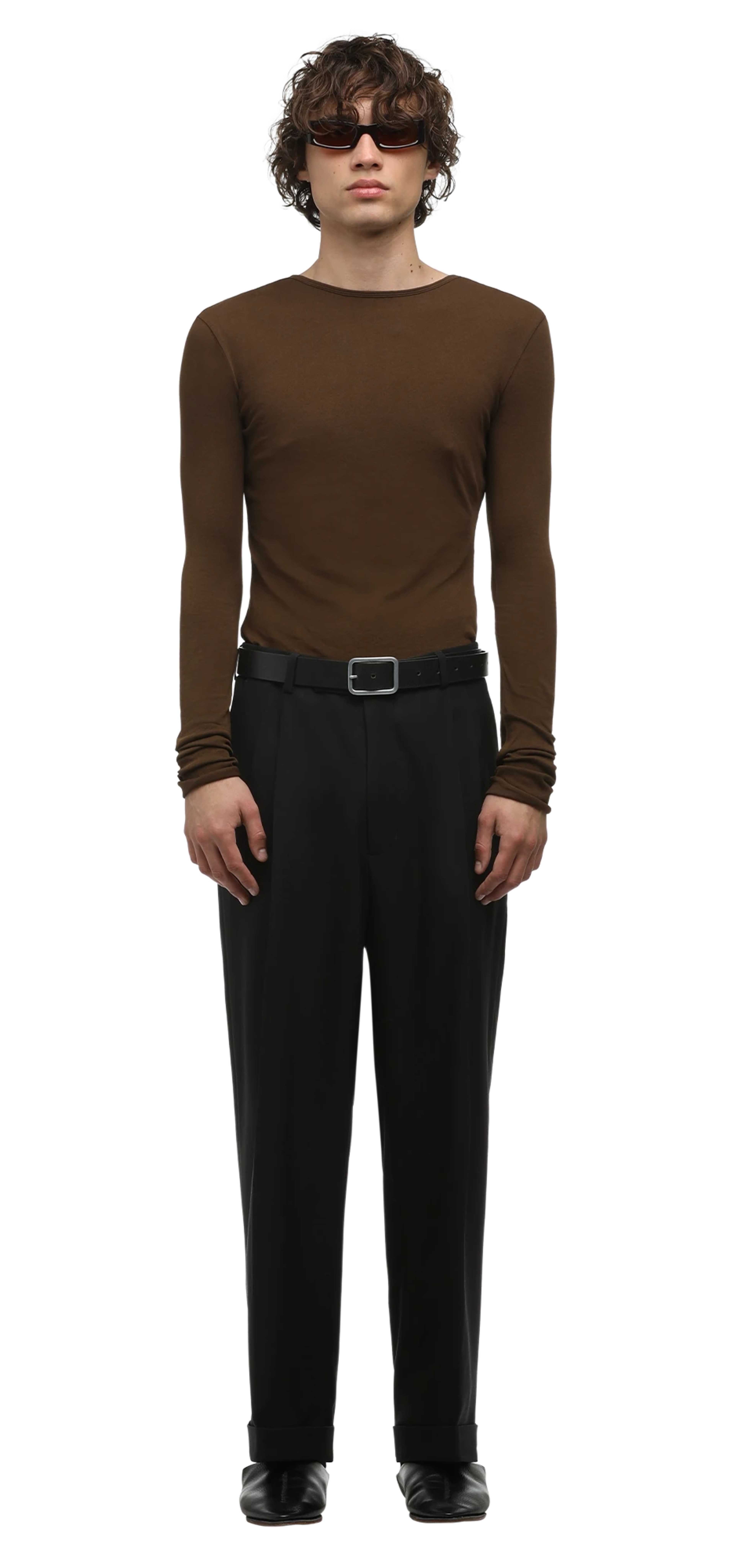medium-trouser-black character front view
