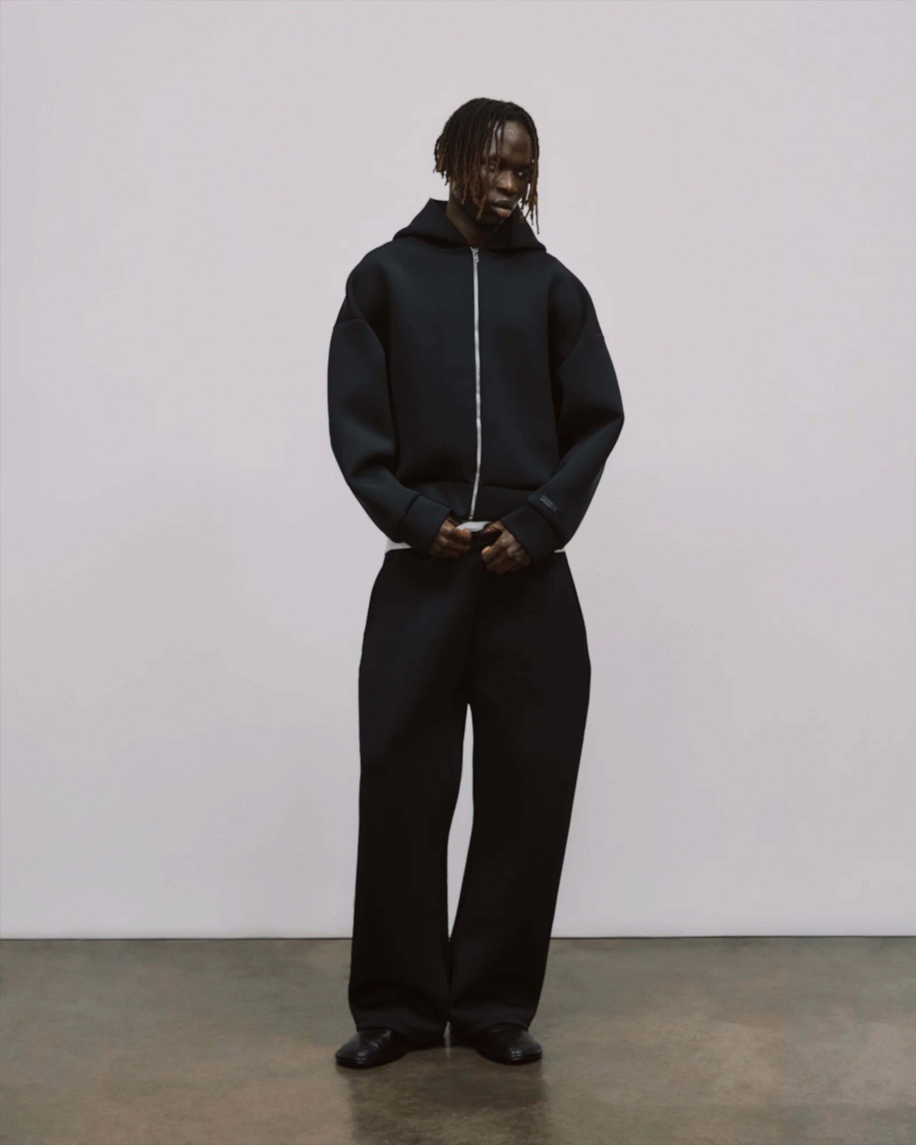 Scuba Zip Hood Black - Image 4