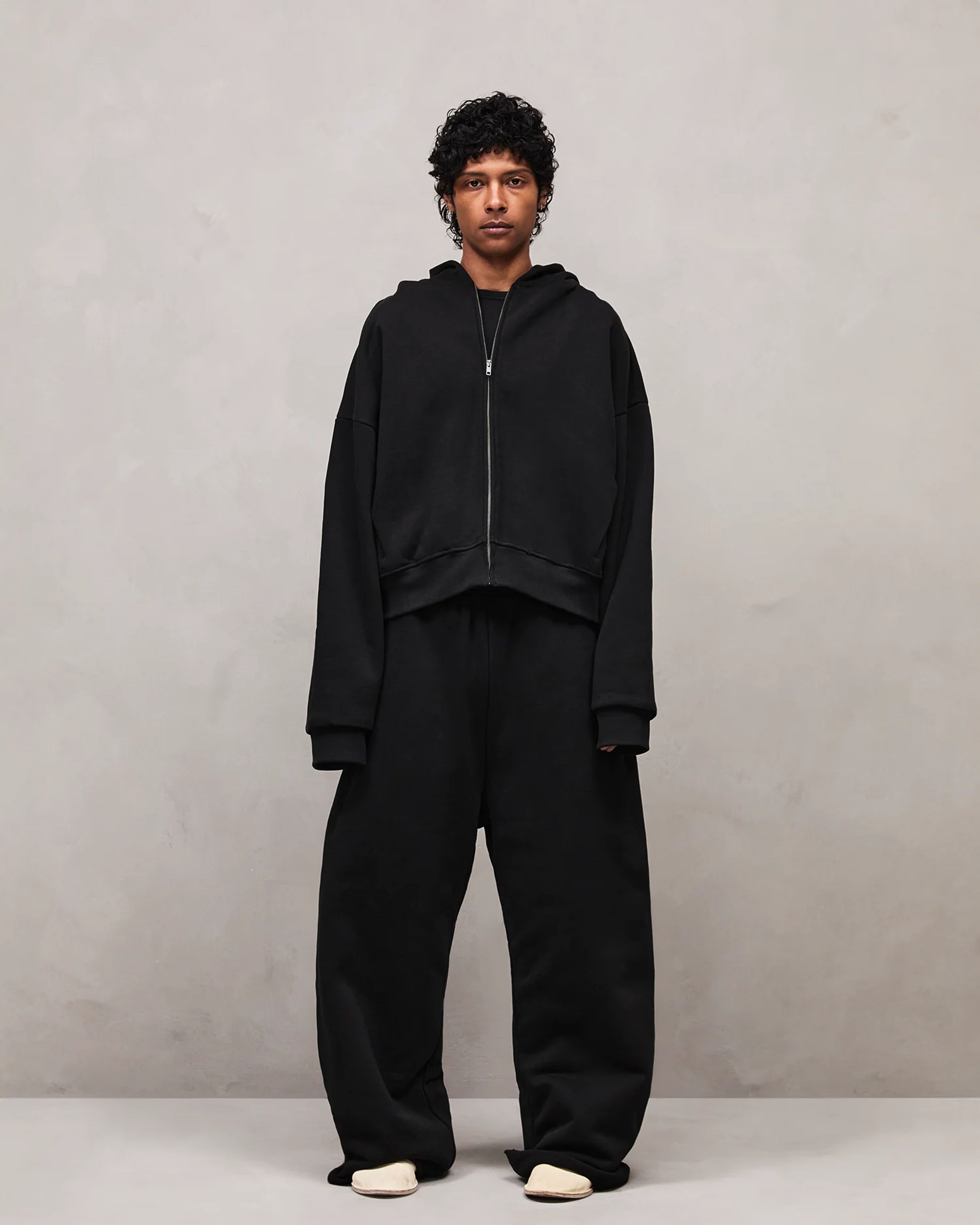 Thermal Hood Black - Image 5