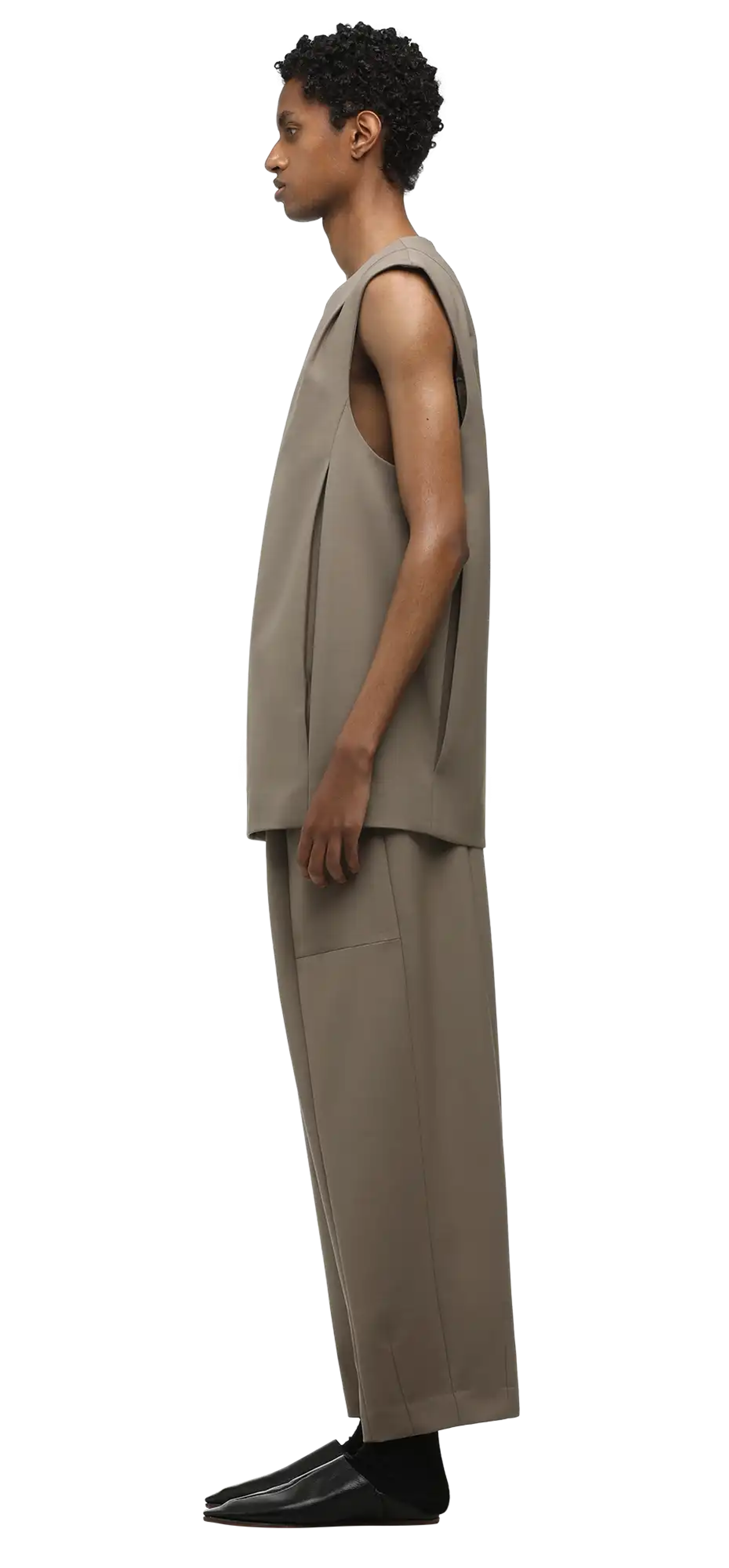 structured-tank-camel character left view