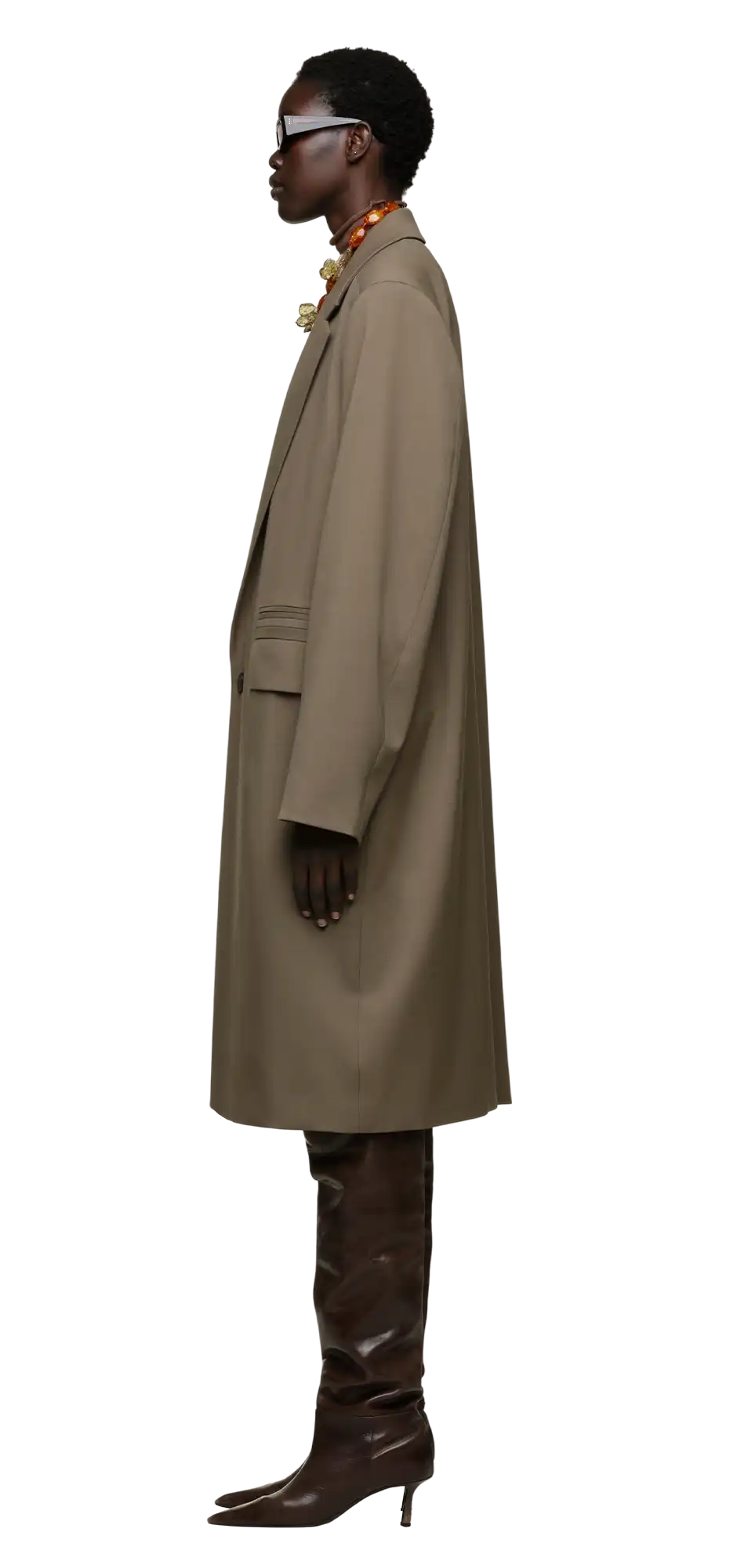 extended-blazer-earth character left view