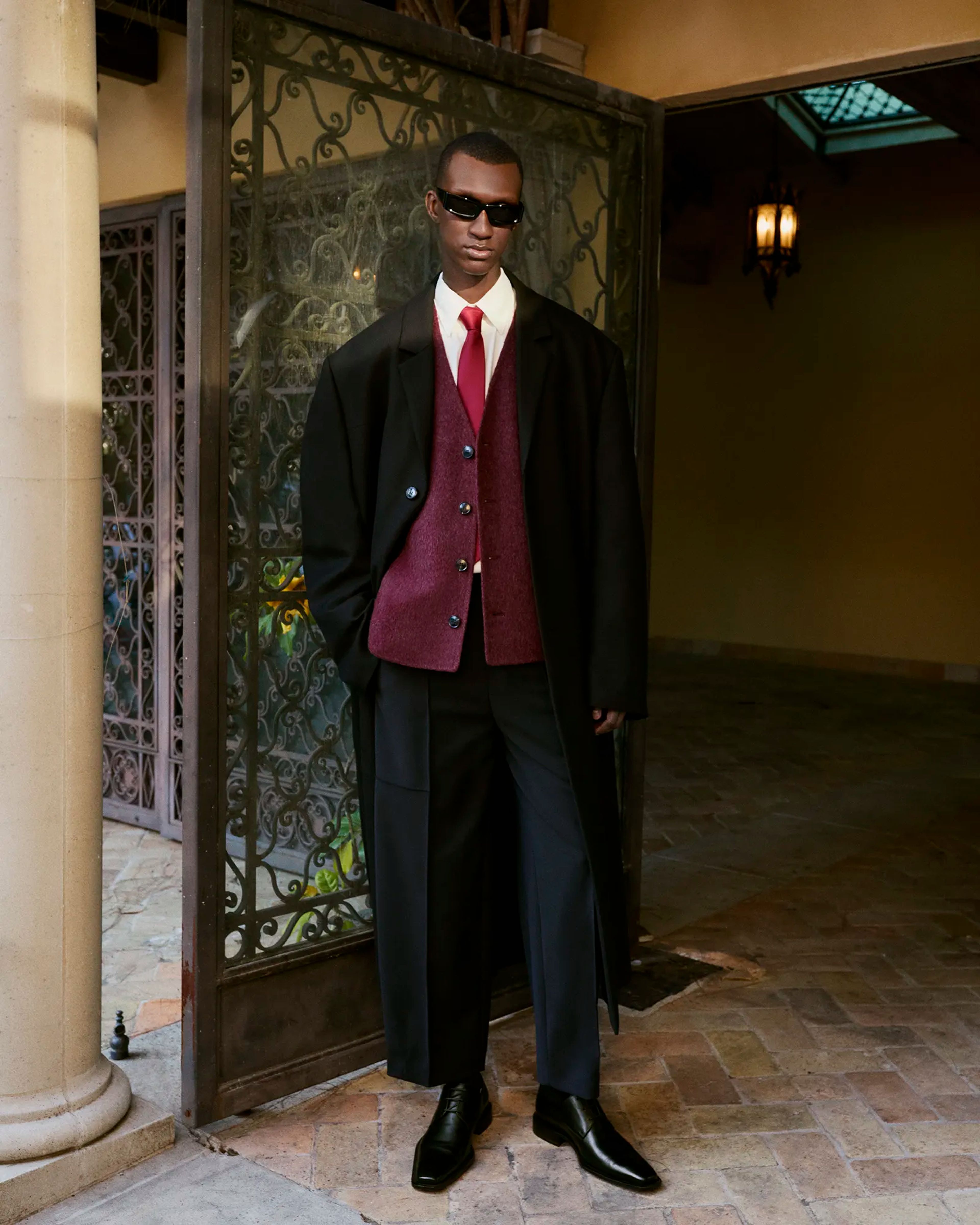 Atheric Frame Black - Image 2