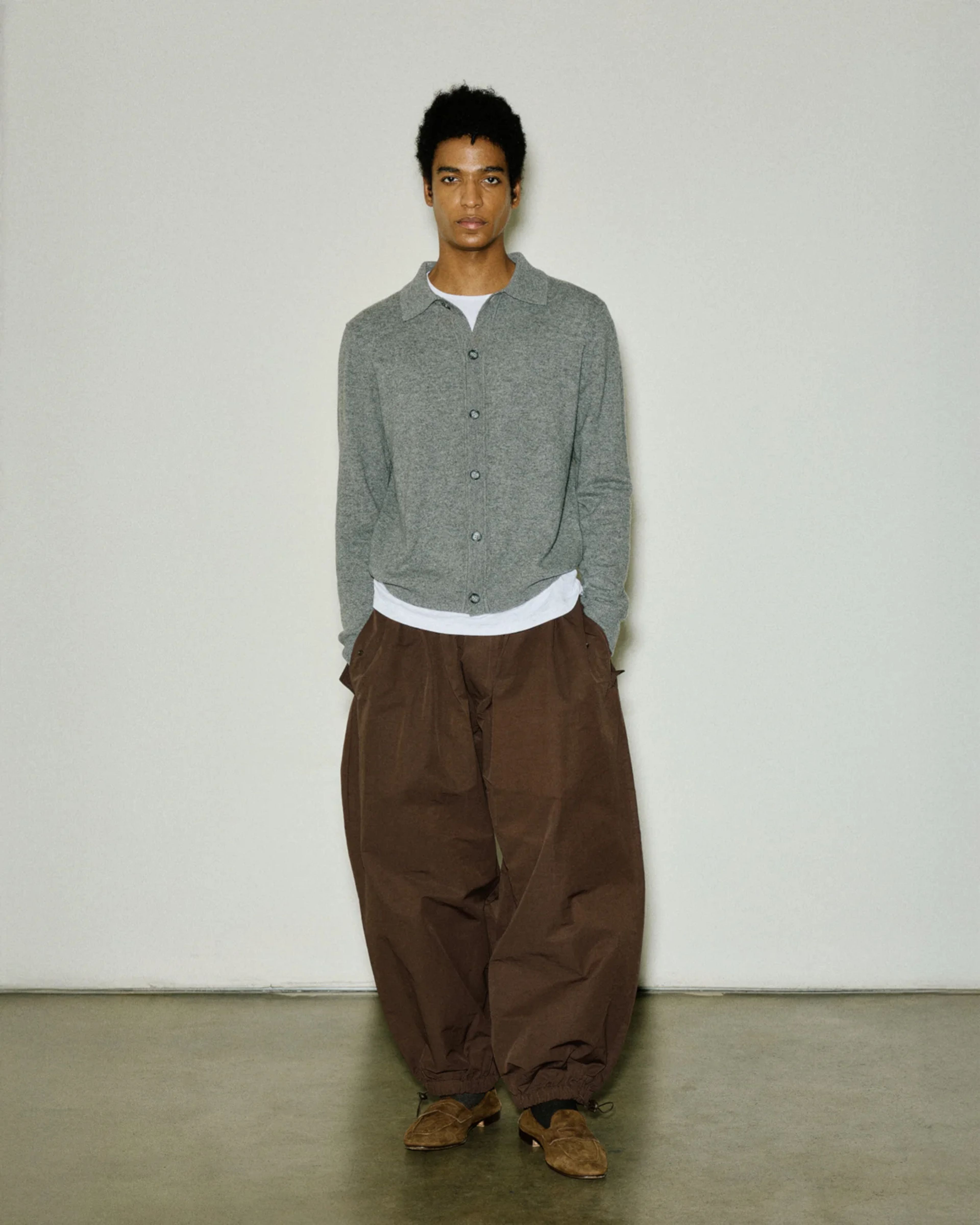 Ledge Cashmere Sweater Concrete - Image 3