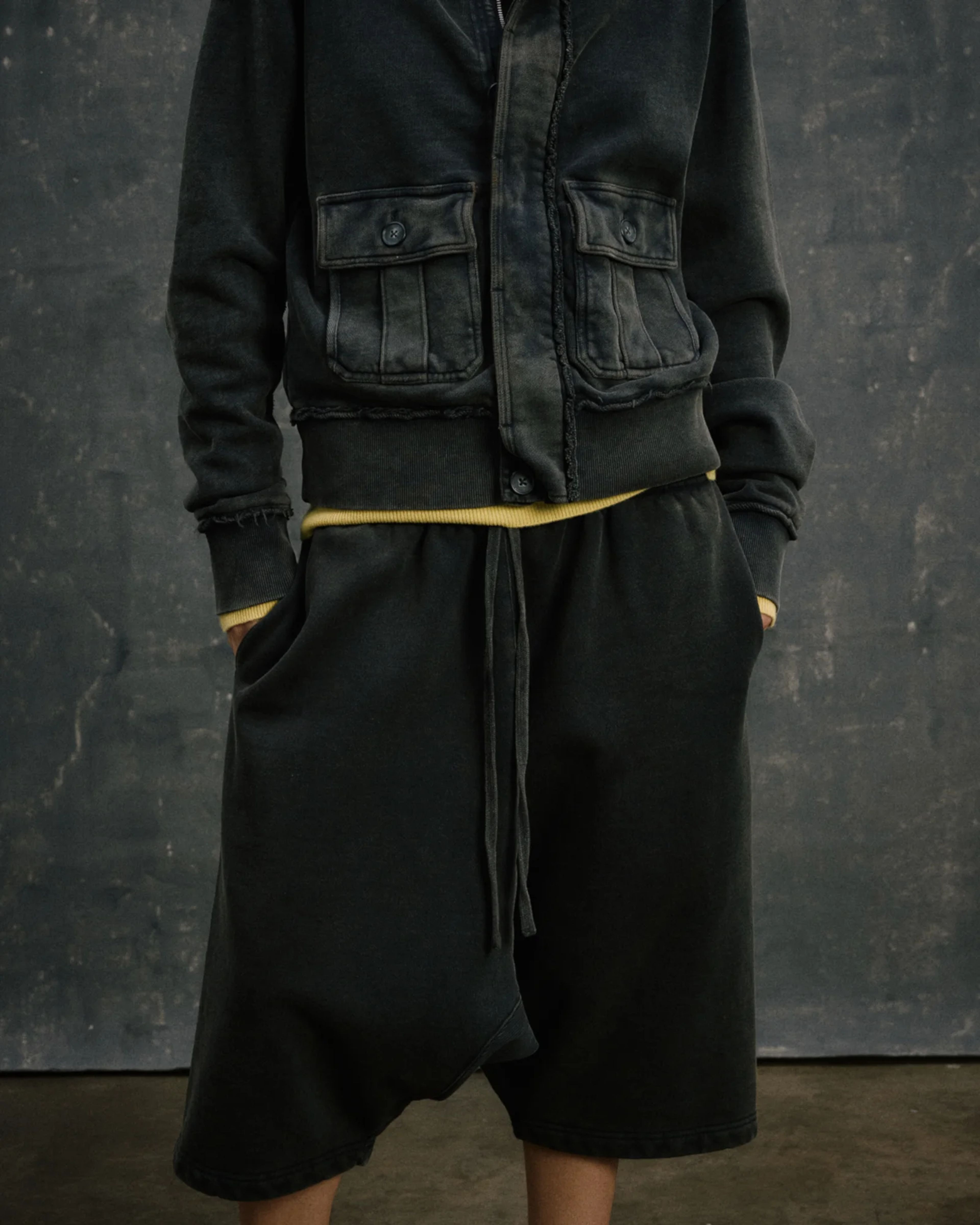 Drop Short Washed Black - Image 3